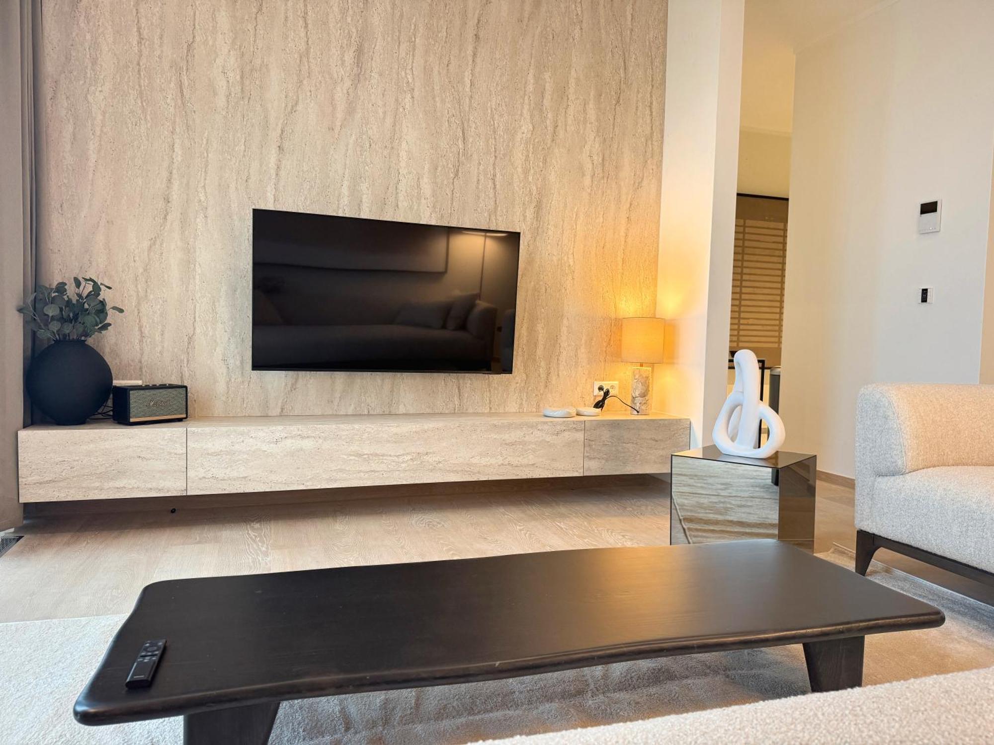 Voya Zenit Royal - Luxury Rooftop Views & Concierge Luxemburg