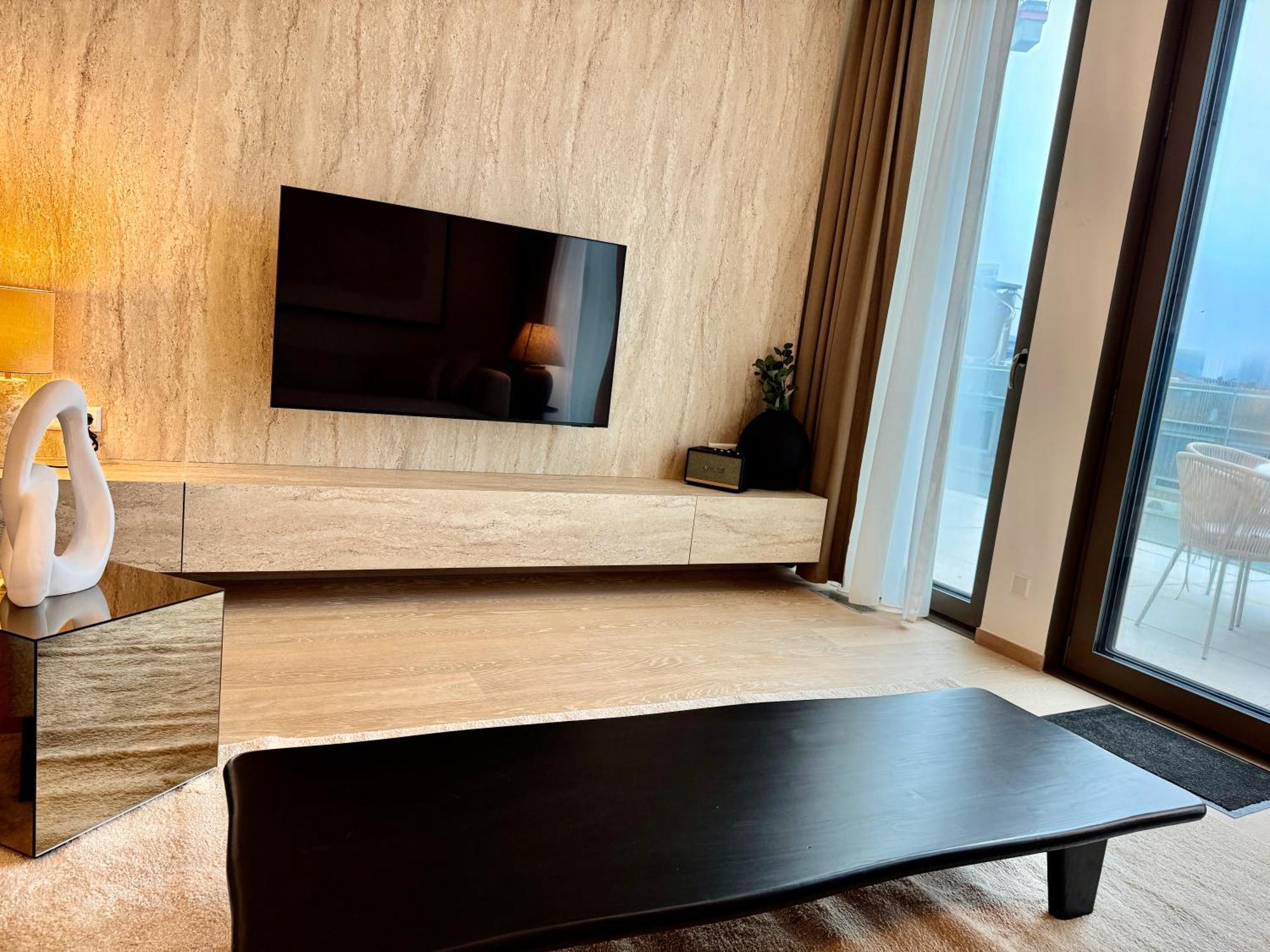 Voya Zenit Royal - Luxury Rooftop Views & Concierge Luxemburg