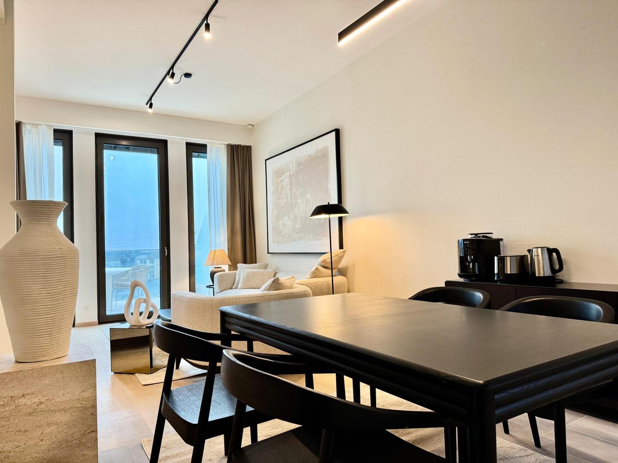 Voya Zenit Royal - Luxury Rooftop Views & Concierge * Luxemburg