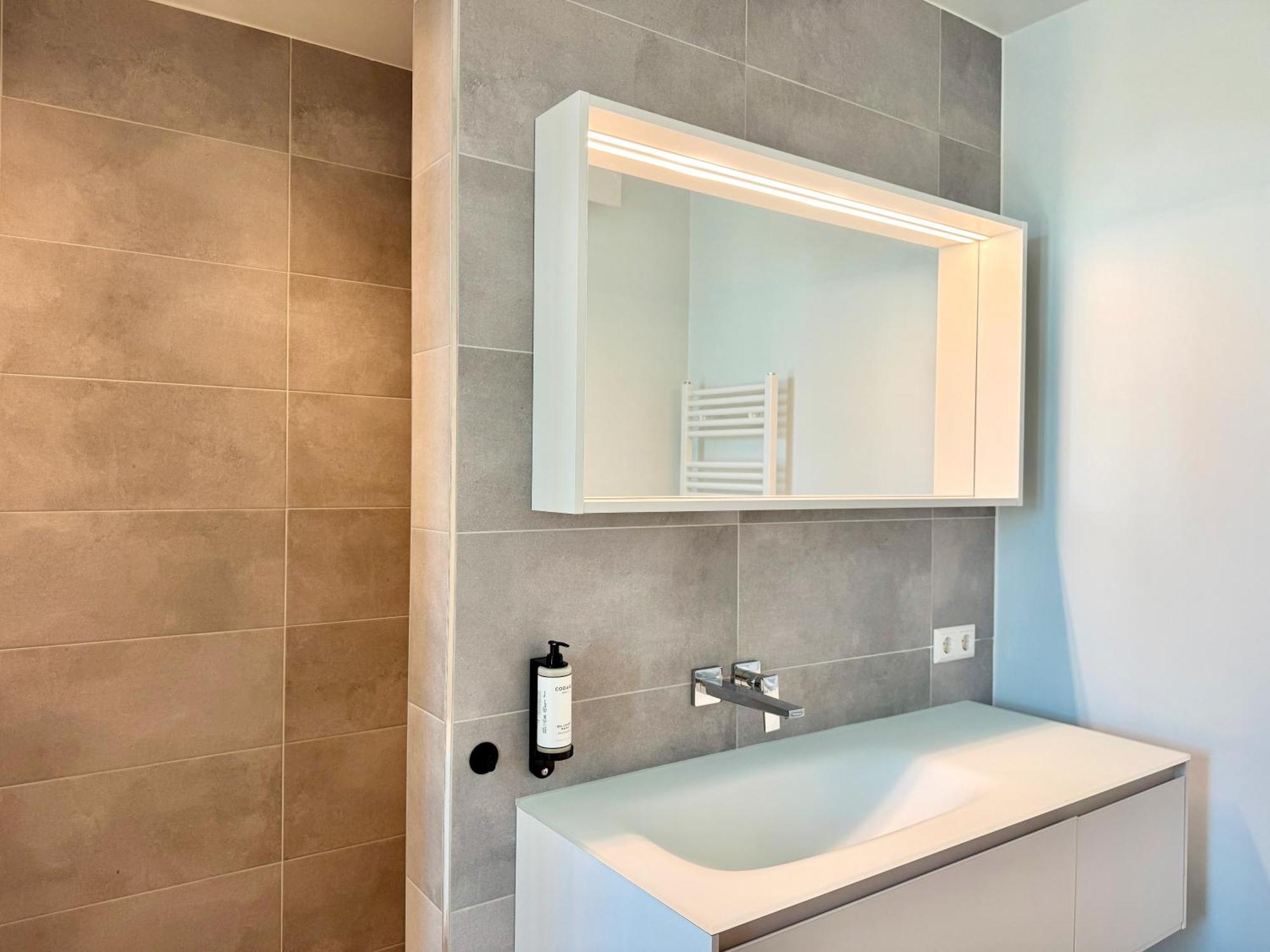 Voya Zenit Royal - Luxury Rooftop Views & Concierge * Luxembourg