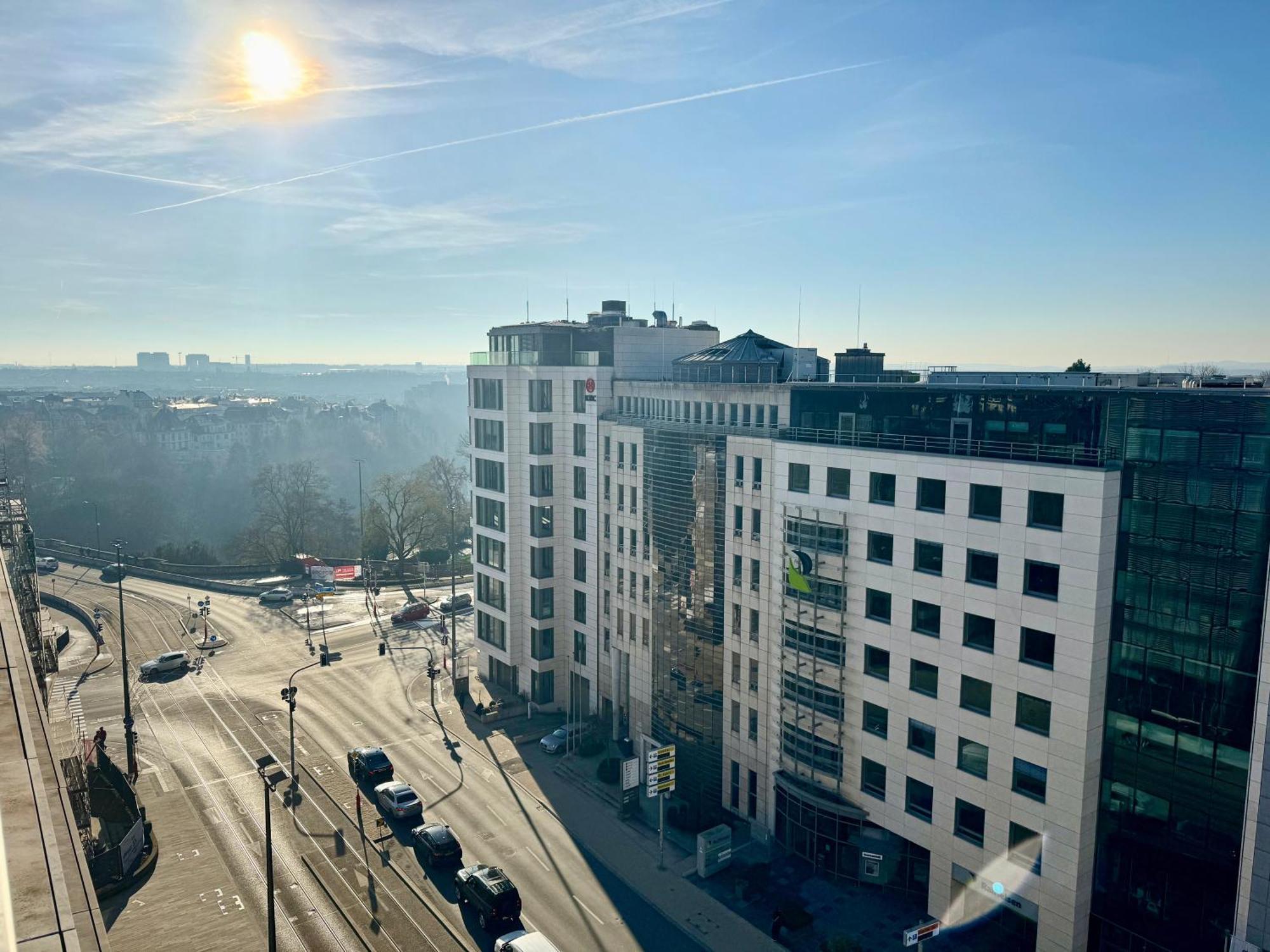 Voya Zenit Royal - Luxury Rooftop Views & Concierge Luxemburg