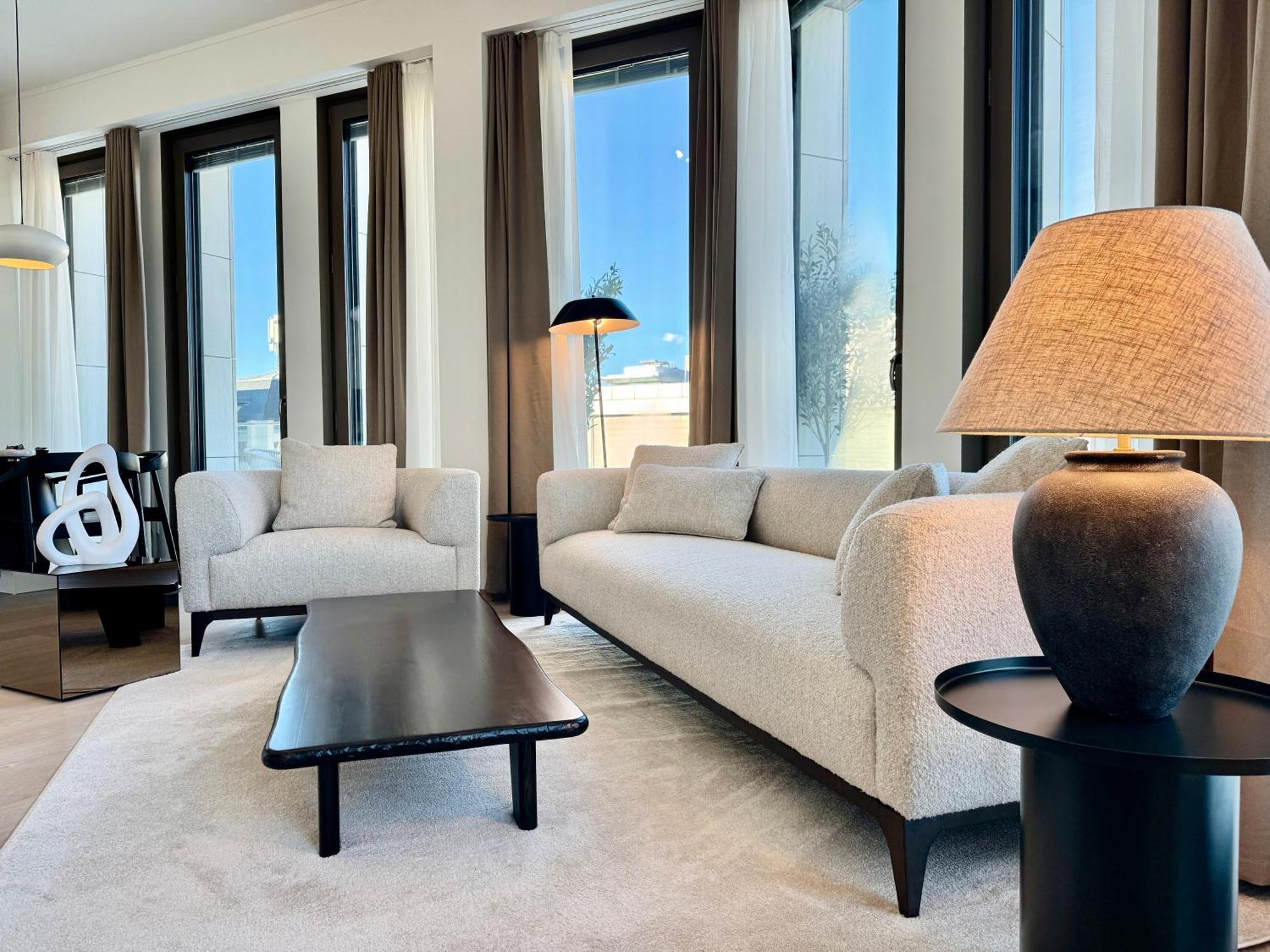 Voya Zenit Royal - Luxury Rooftop Views & Concierge Apartment *