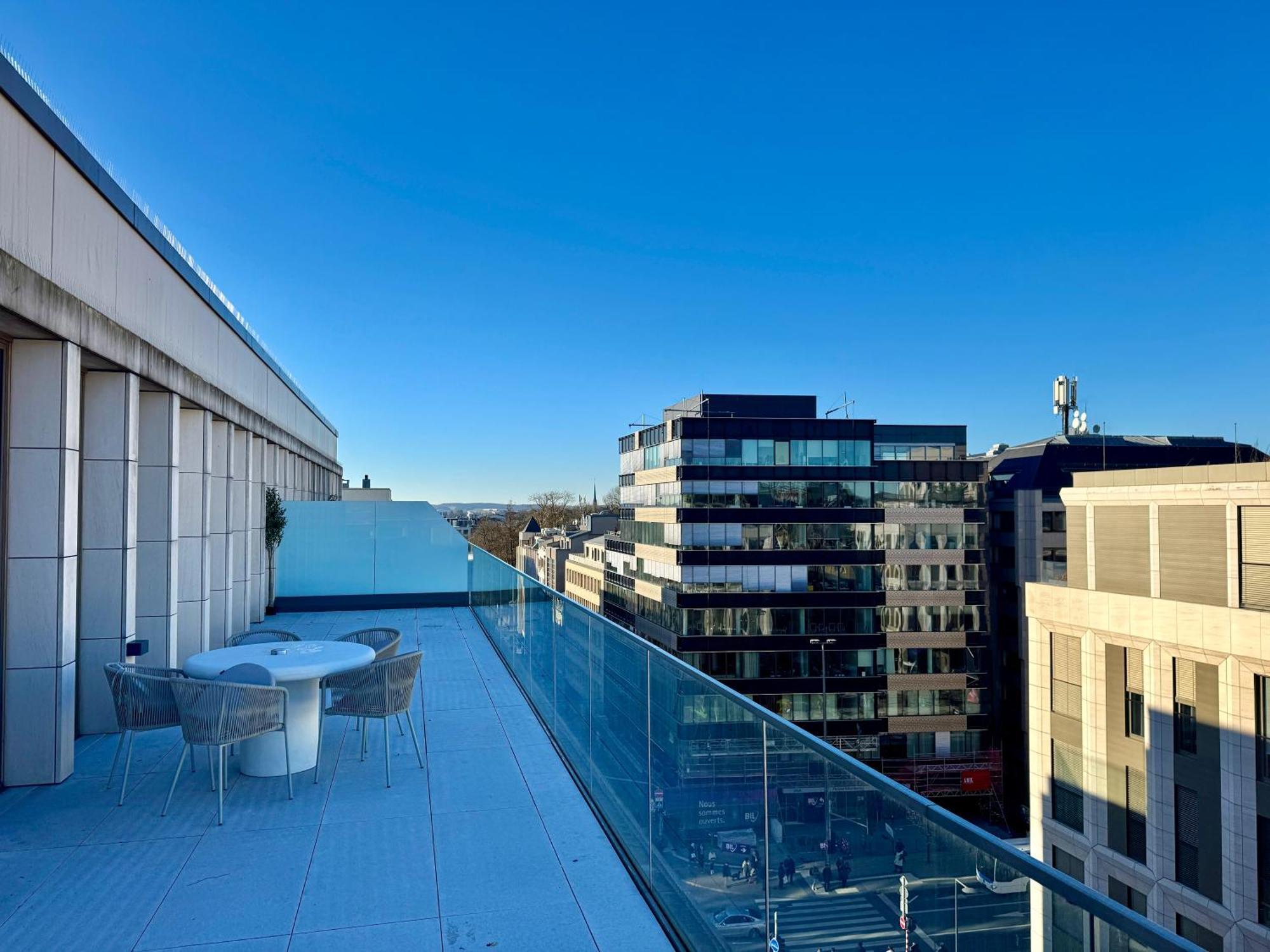 Apartment Voya Zenit Royal - Luxury Rooftop Views & Concierge Luxemburg