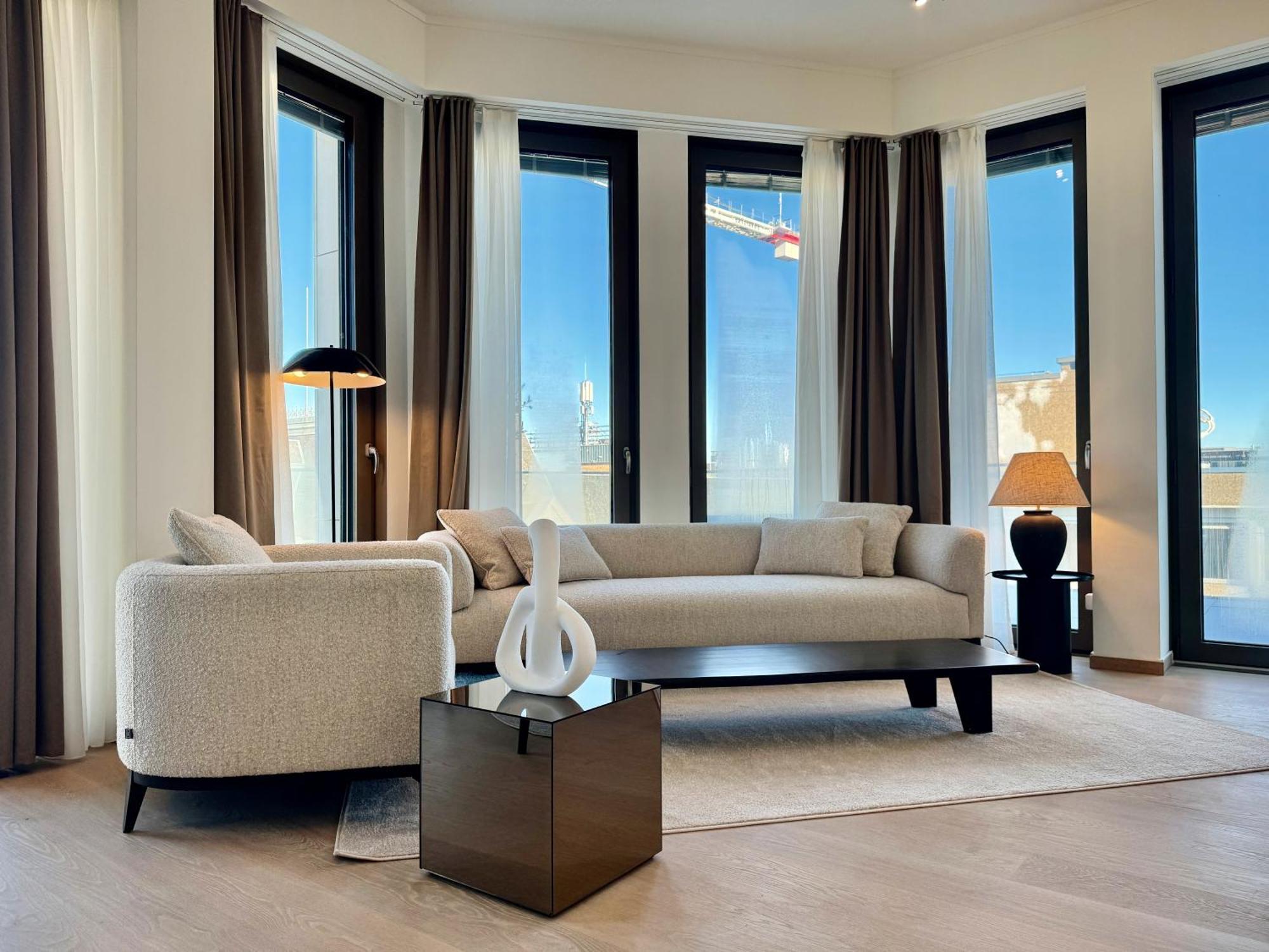 Voya Zenit Royal - Luxury Rooftop Views & Concierge * Luxemburg