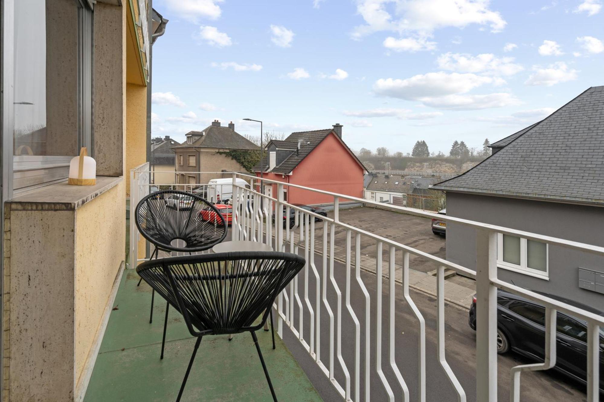 Apartment In Center 15min From Airport
