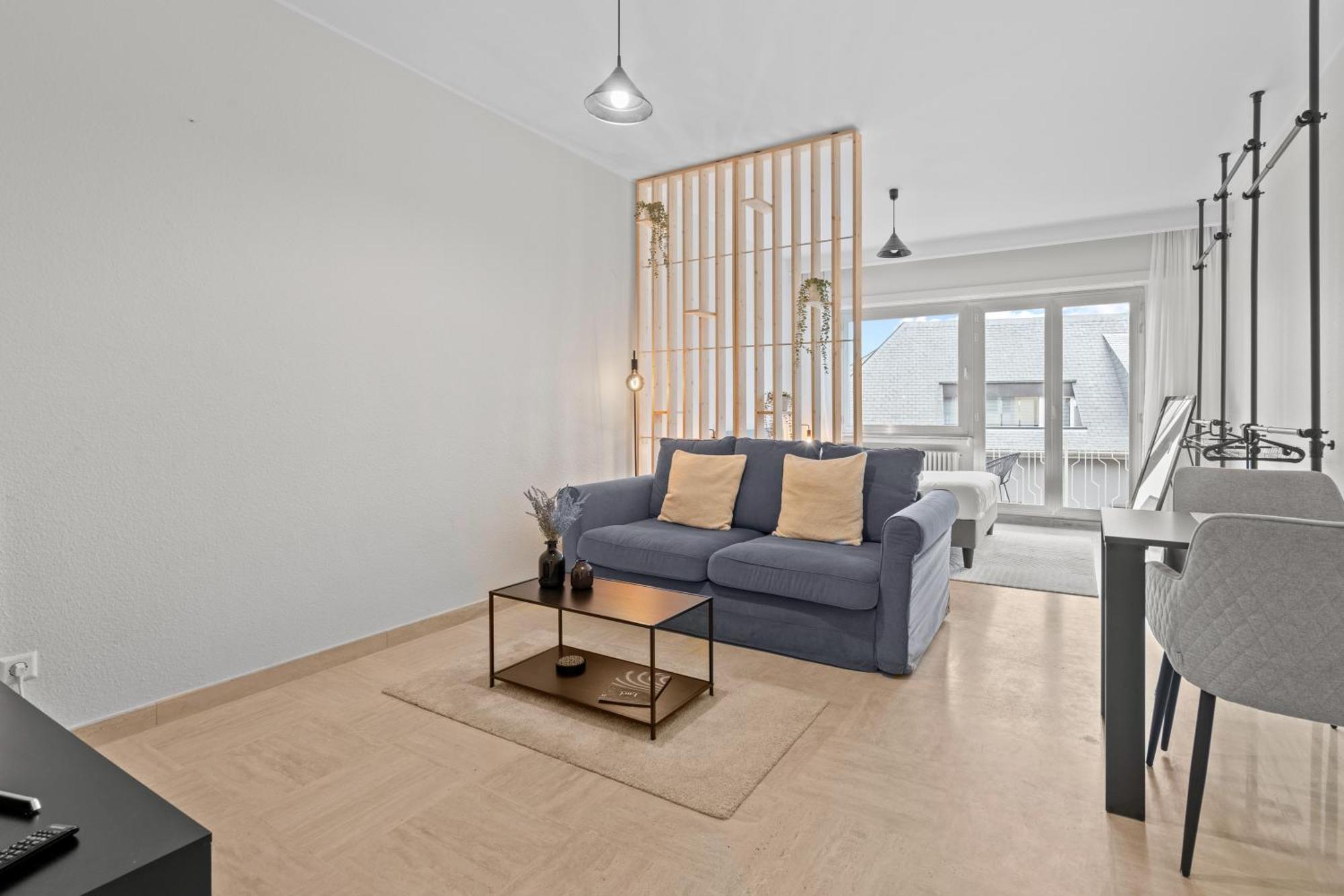 Apartment In Center 15min From Airport *