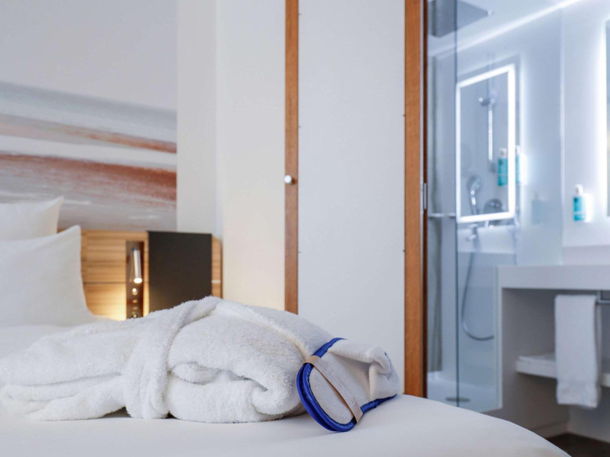 Novotel Centre Hotel 4*