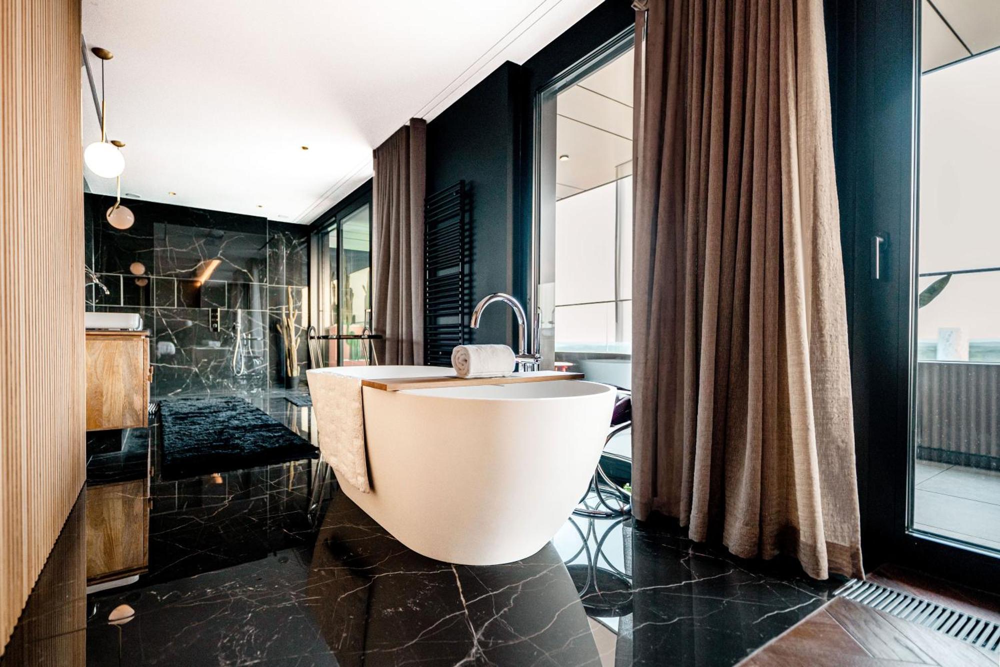 Apartment Sky21 Lux With Pool, Gym, & Views Luxembourg