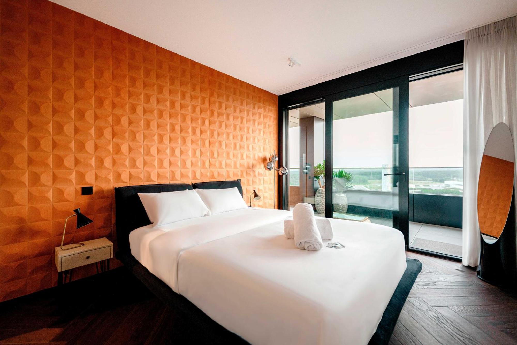 Sky21 Lux With Pool, Gym, & Views Luxembourg
