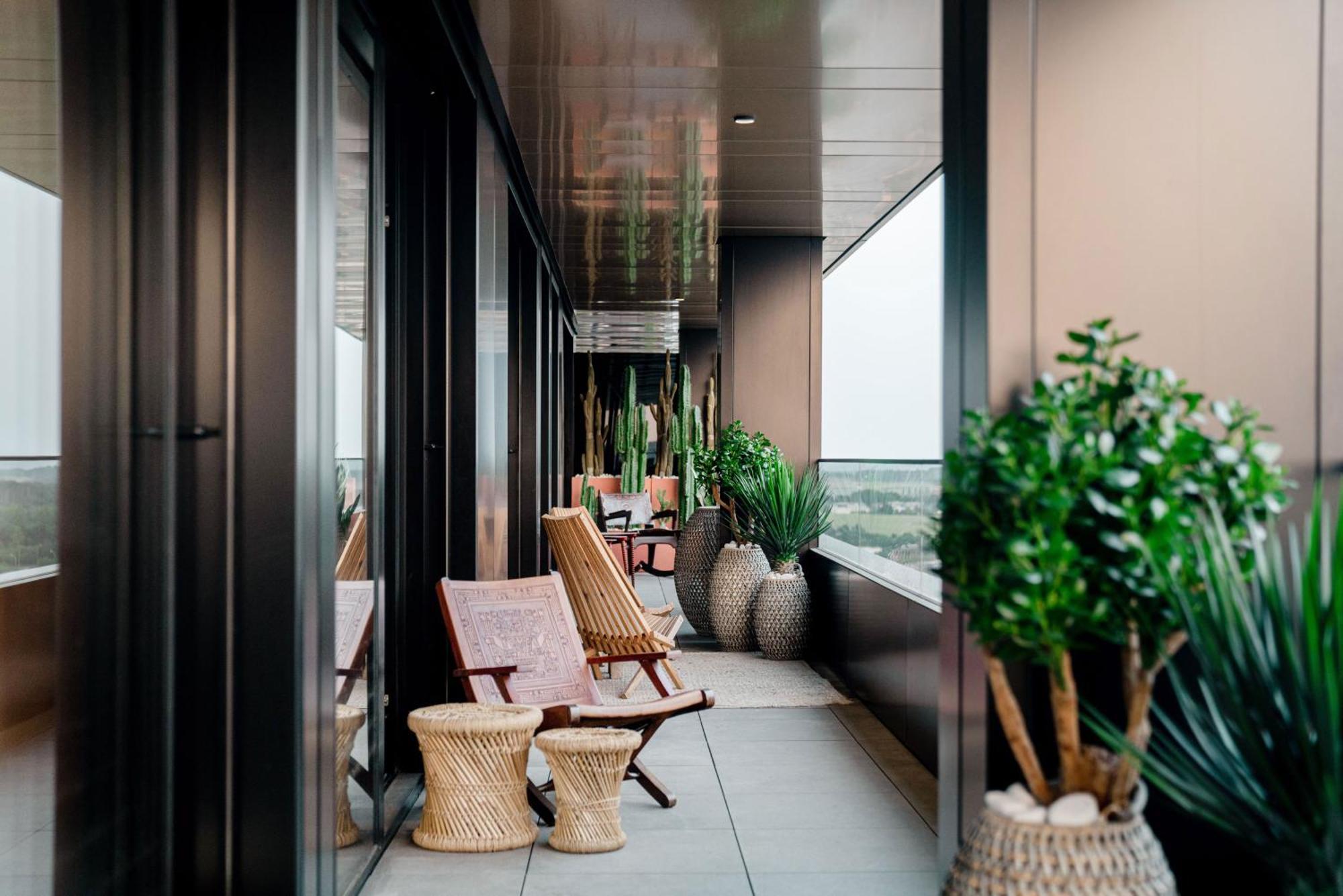 Sky21 Lux With Pool, Gym, & Views * Luxembourg