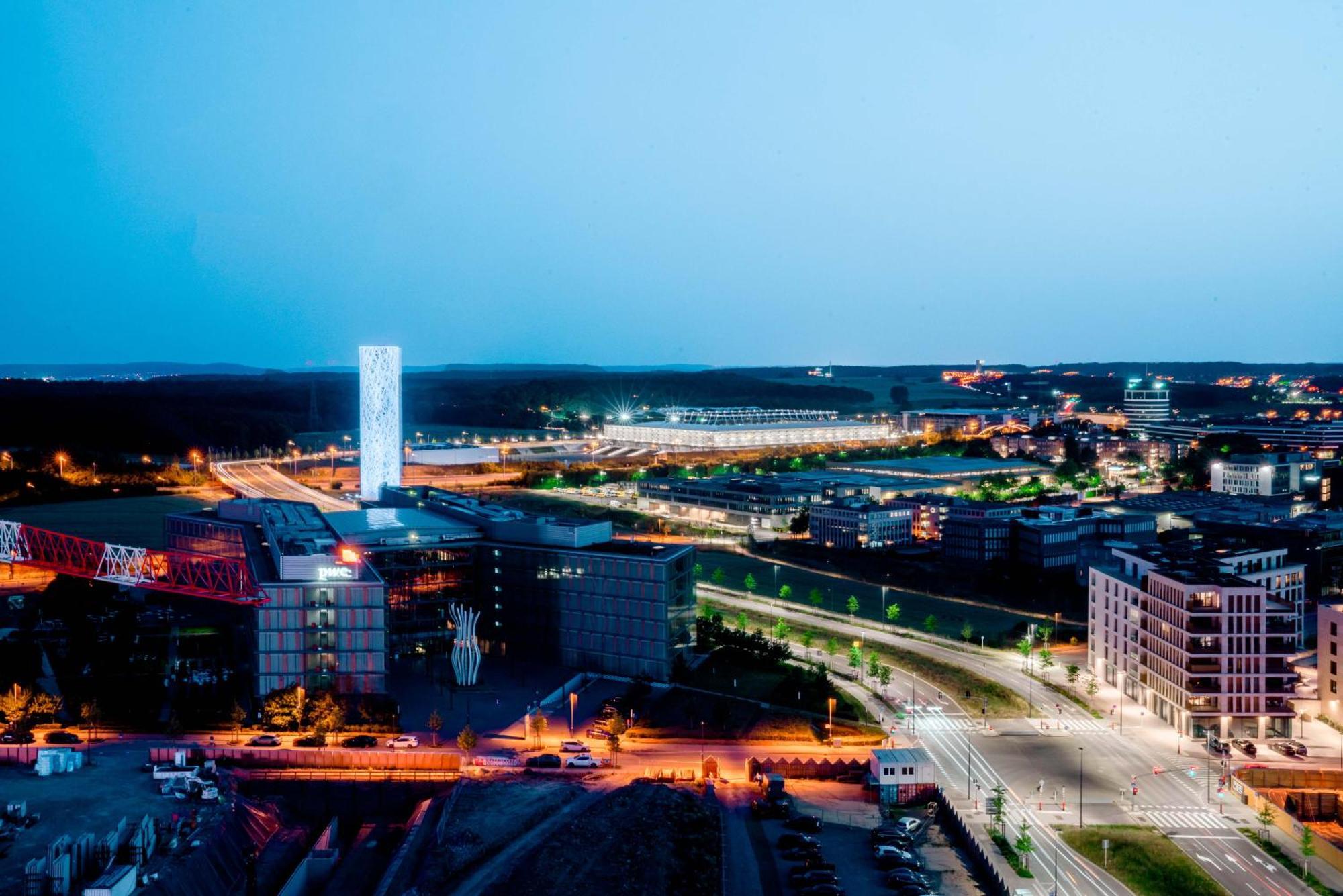 Sky21 Lux With Pool, Gym, & Views * Luxembourg