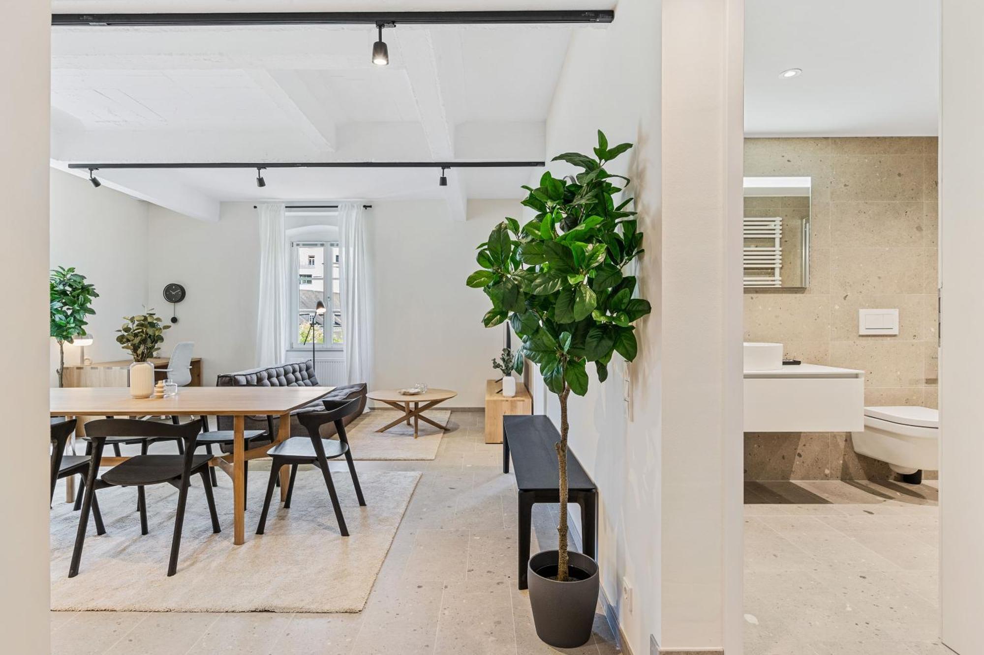 Modern In Clausen With Wifi, Kitchen & Workspace Appartement