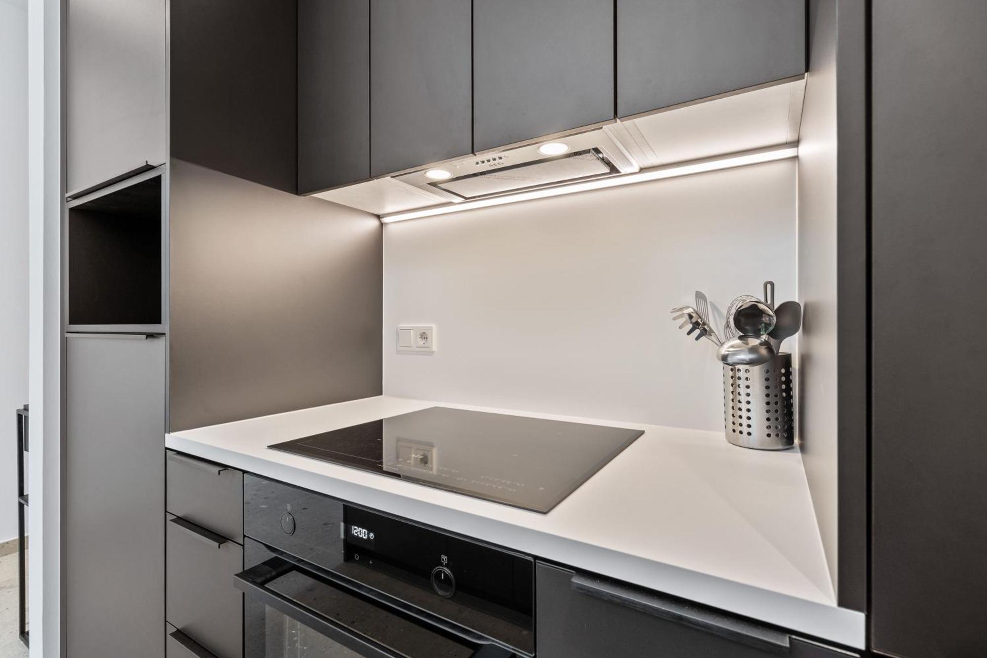 Modern In Clausen With Wifi, Kitchen & Workspace Luxembourg