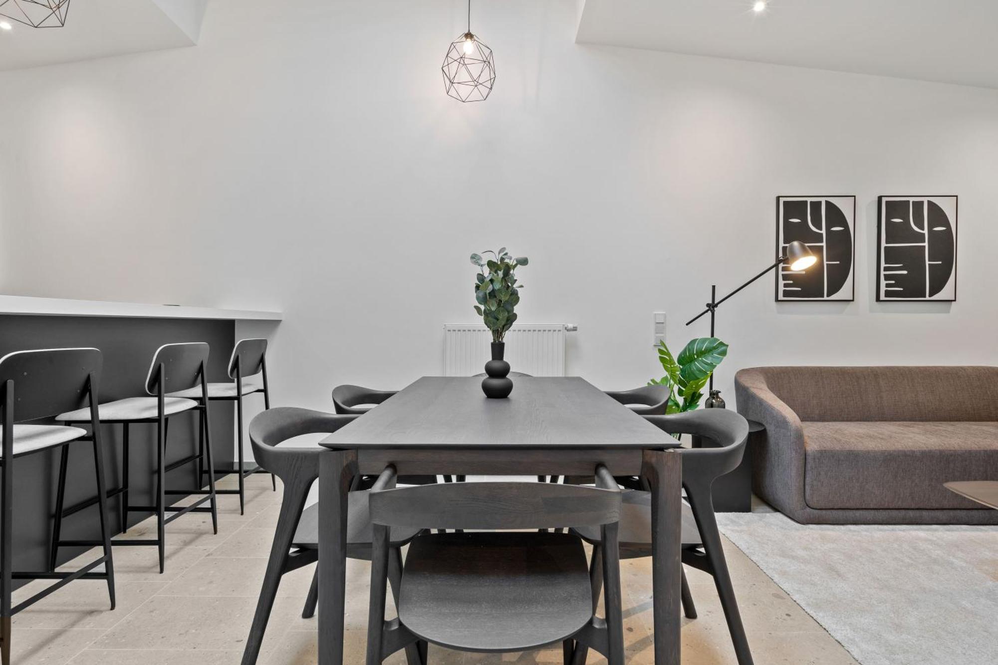 Modern In Clausen With Wifi, Kitchen & Workspace * Luxembourg