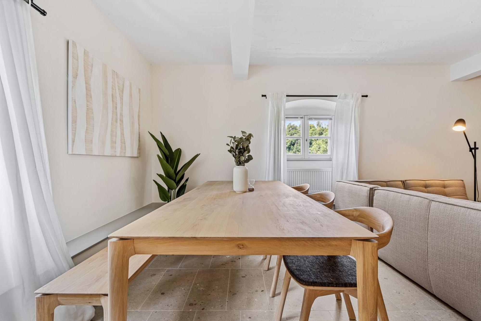 Modern In Clausen With Wifi, Kitchen & Workspace