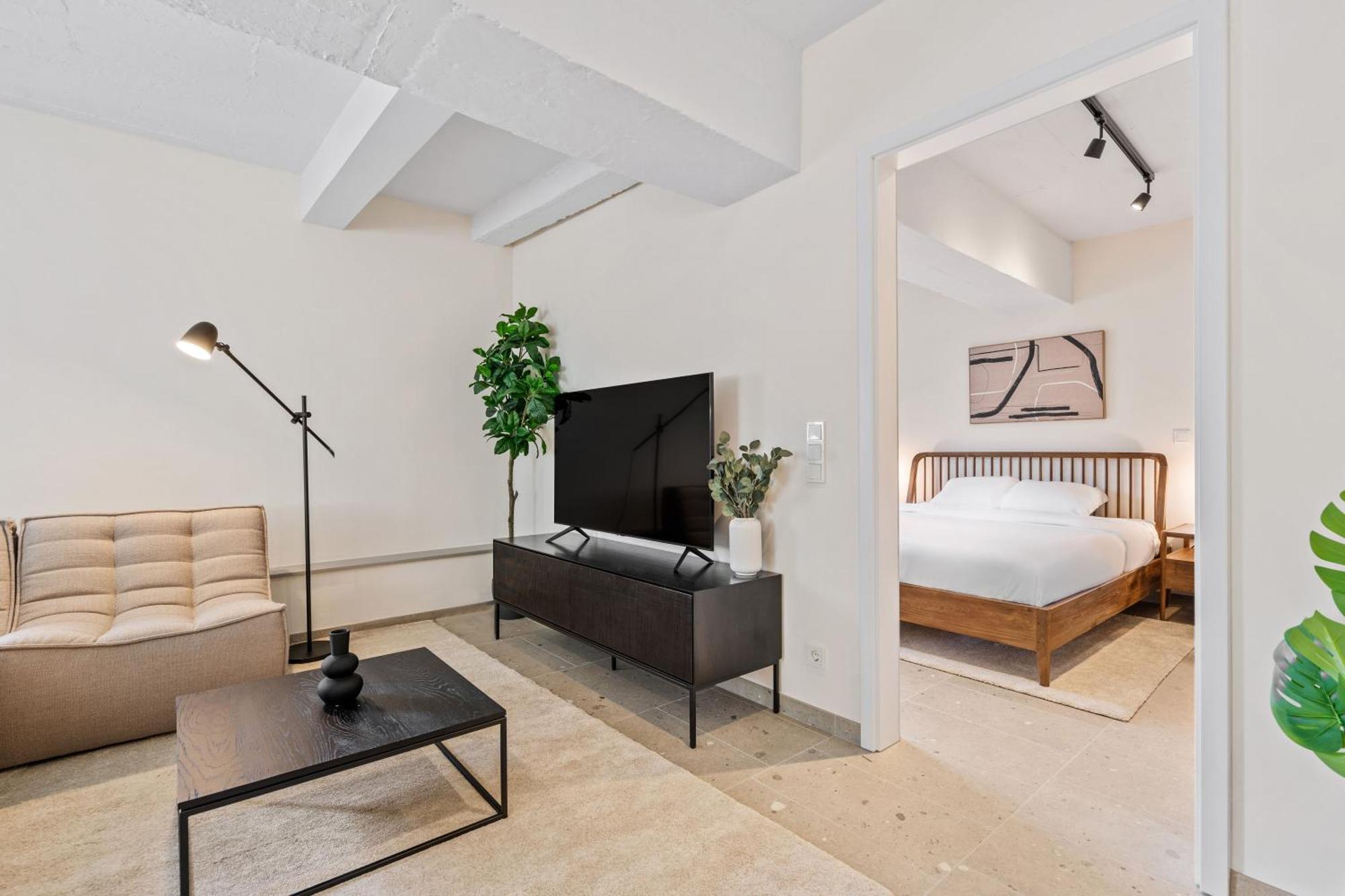 Modern In Clausen With Wifi, Kitchen & Workspace Luxembourg
