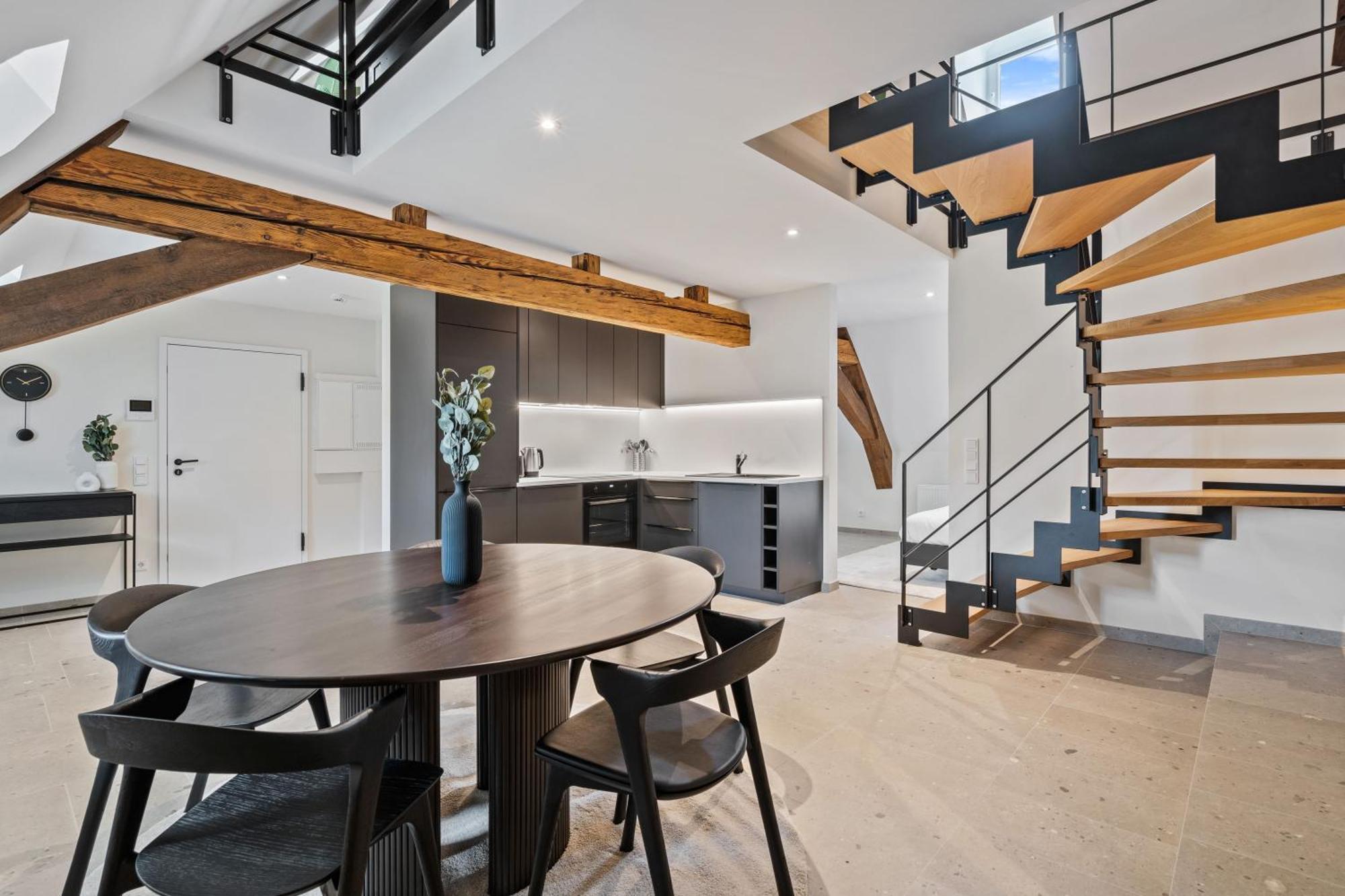 Modern In Clausen With Wifi, Kitchen & Workspace
