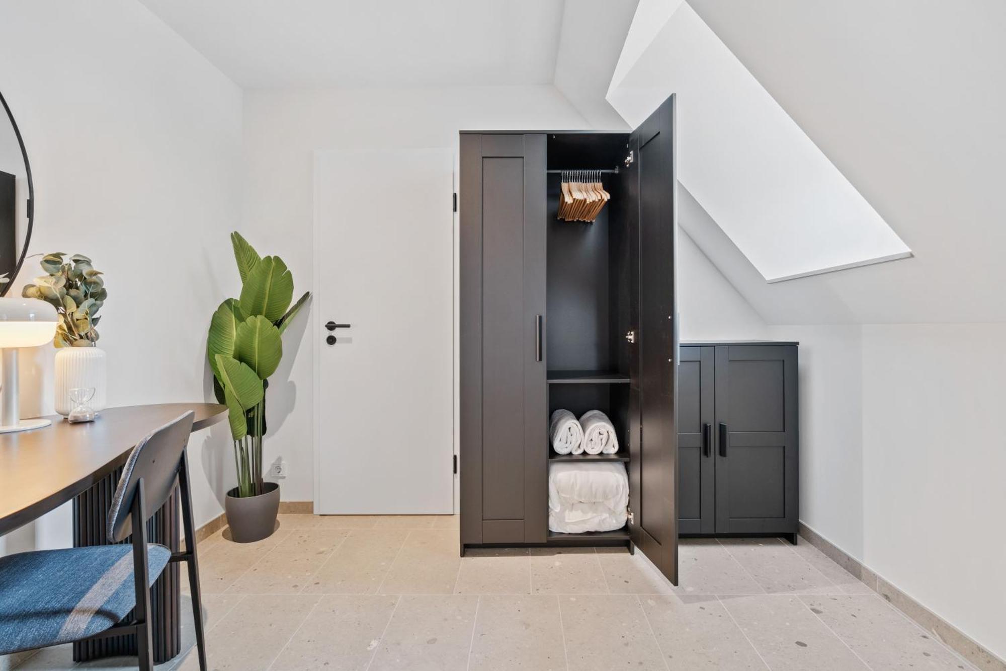 Modern In Clausen With Wifi, Kitchen & Workspace Luxembourg