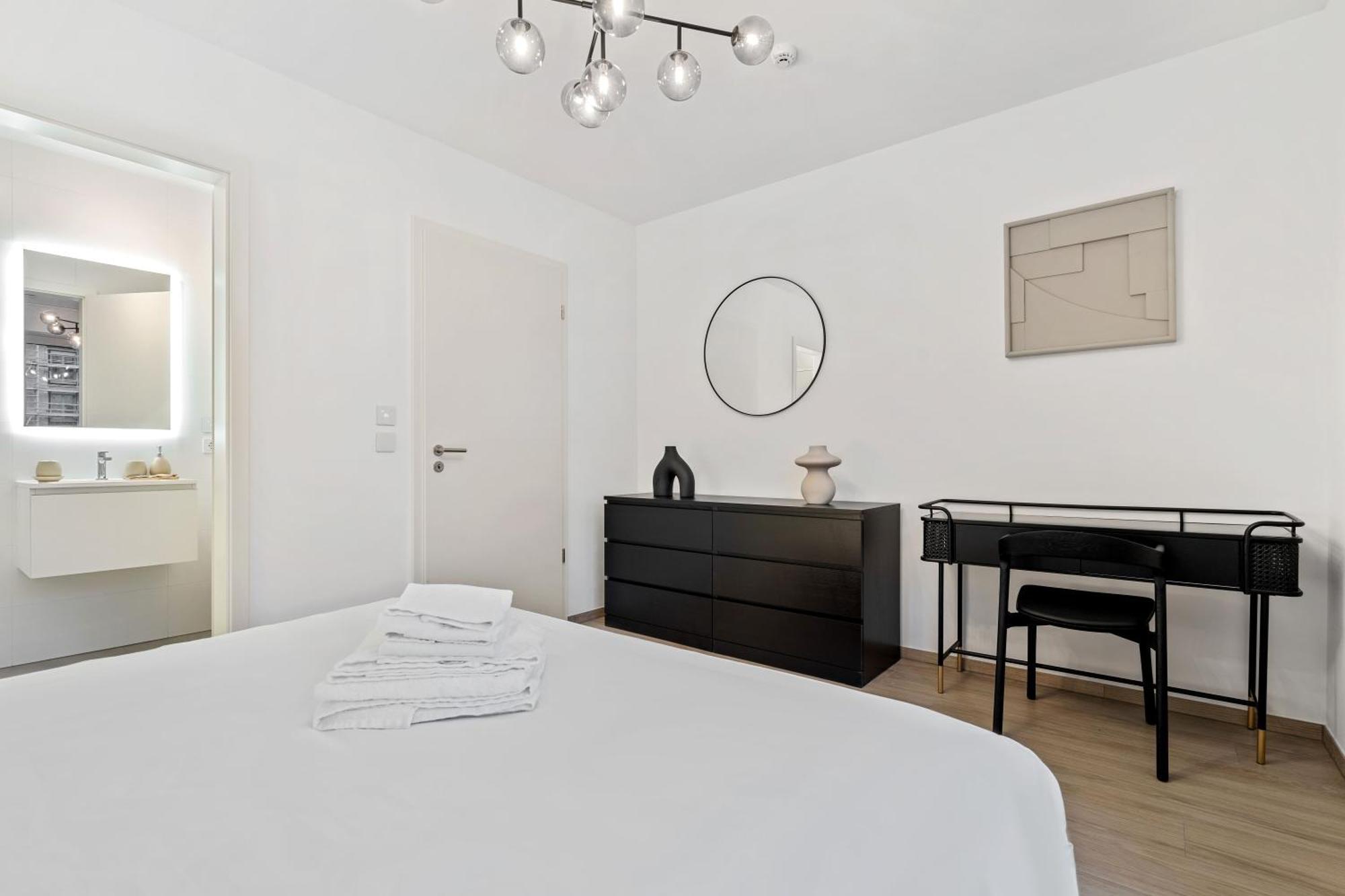 Apartment Luxurious 1-br In Gasperich, *