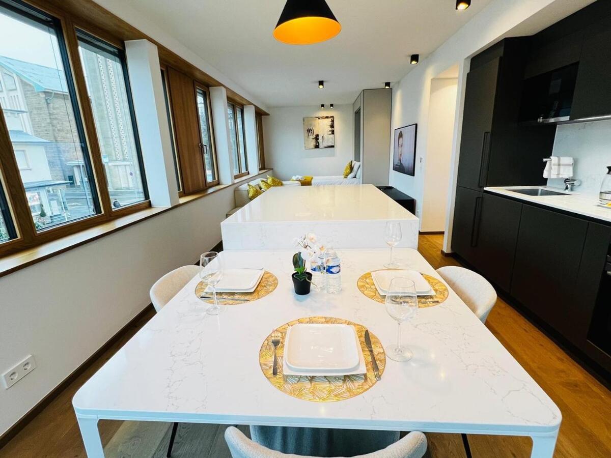 Gorgeous 1 Bedroom Flat With Balcony&parking Apartment *