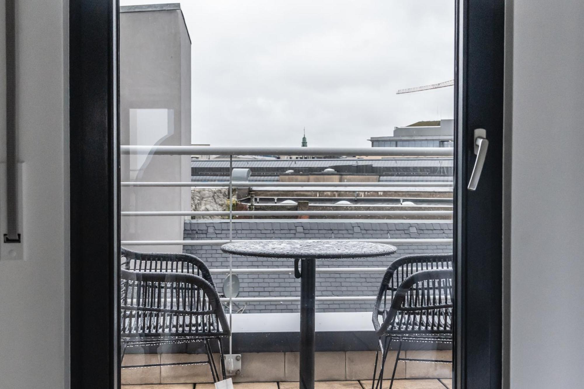 Lux Penthouse - Office, Terrace, Gym & Parking Apartment Luxembourg