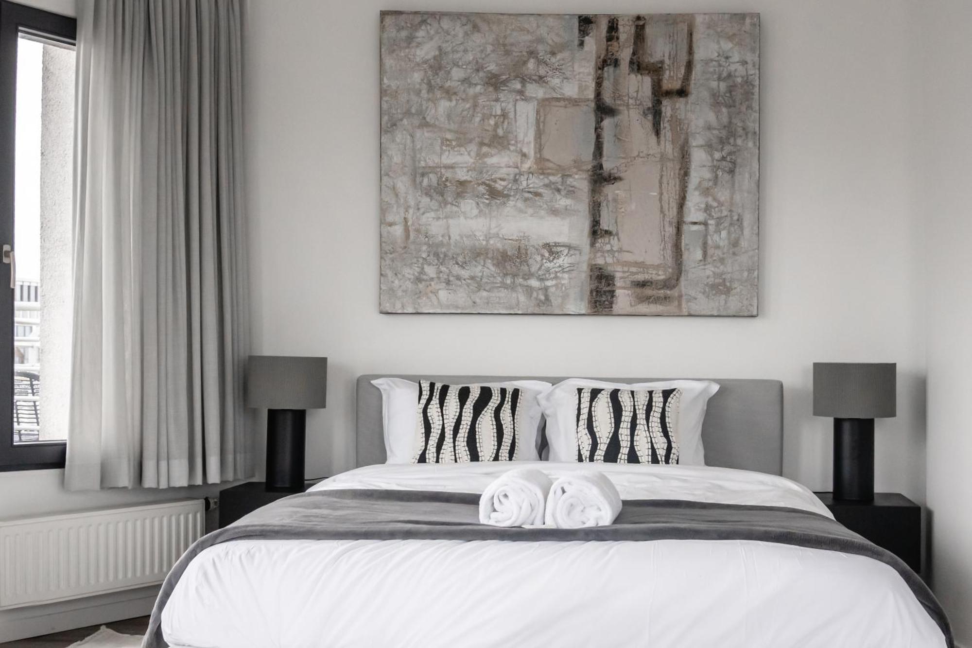 Lux Penthouse - Office, Terrace, Gym & Parking *