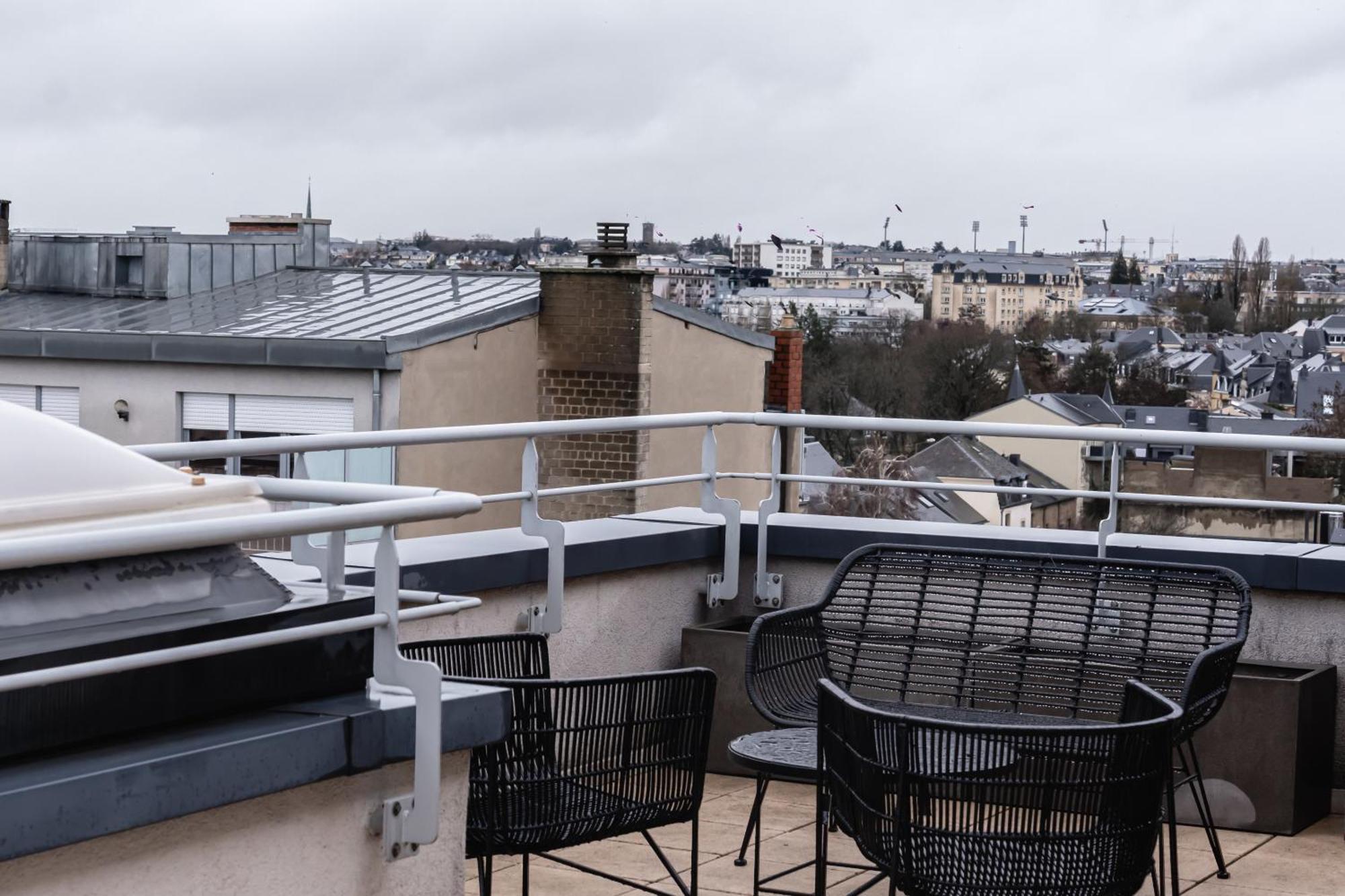 Lux Penthouse - Office, Terrace, Gym & Parking Apartment Luxembourg