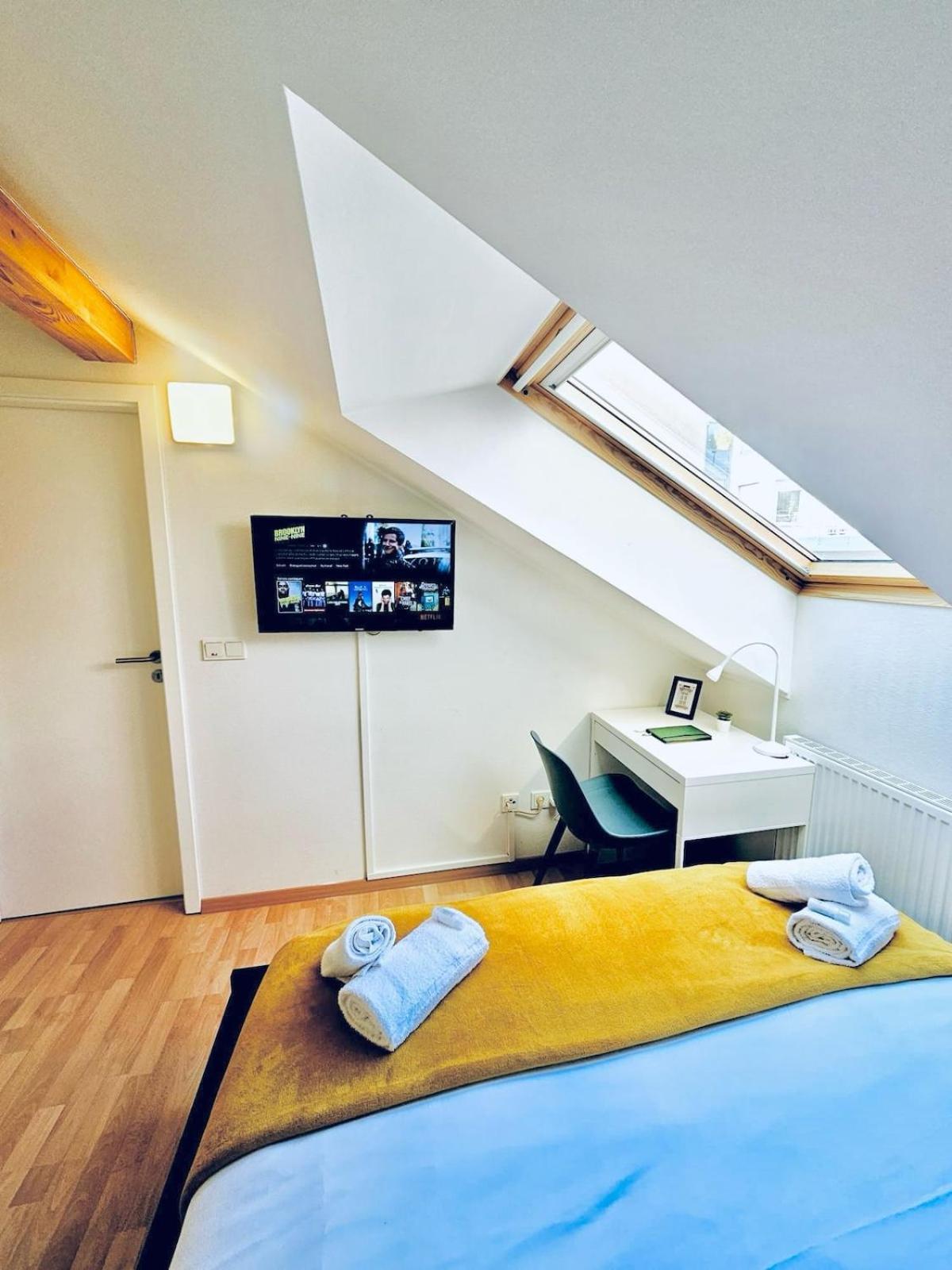 Compact In Luxembourg-limp17b Apartamento