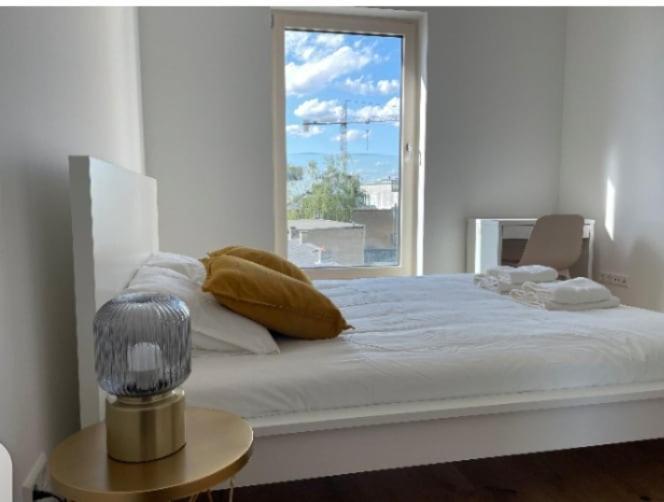 Apartment Luxury One Bedroom W Terrace&parking- 142-100