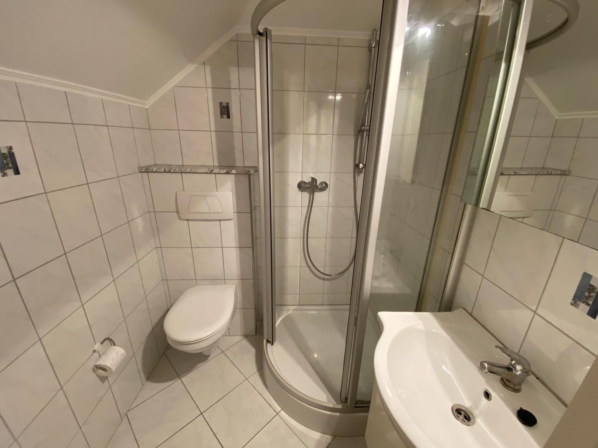 Simple Near Kirchberg Apartment *