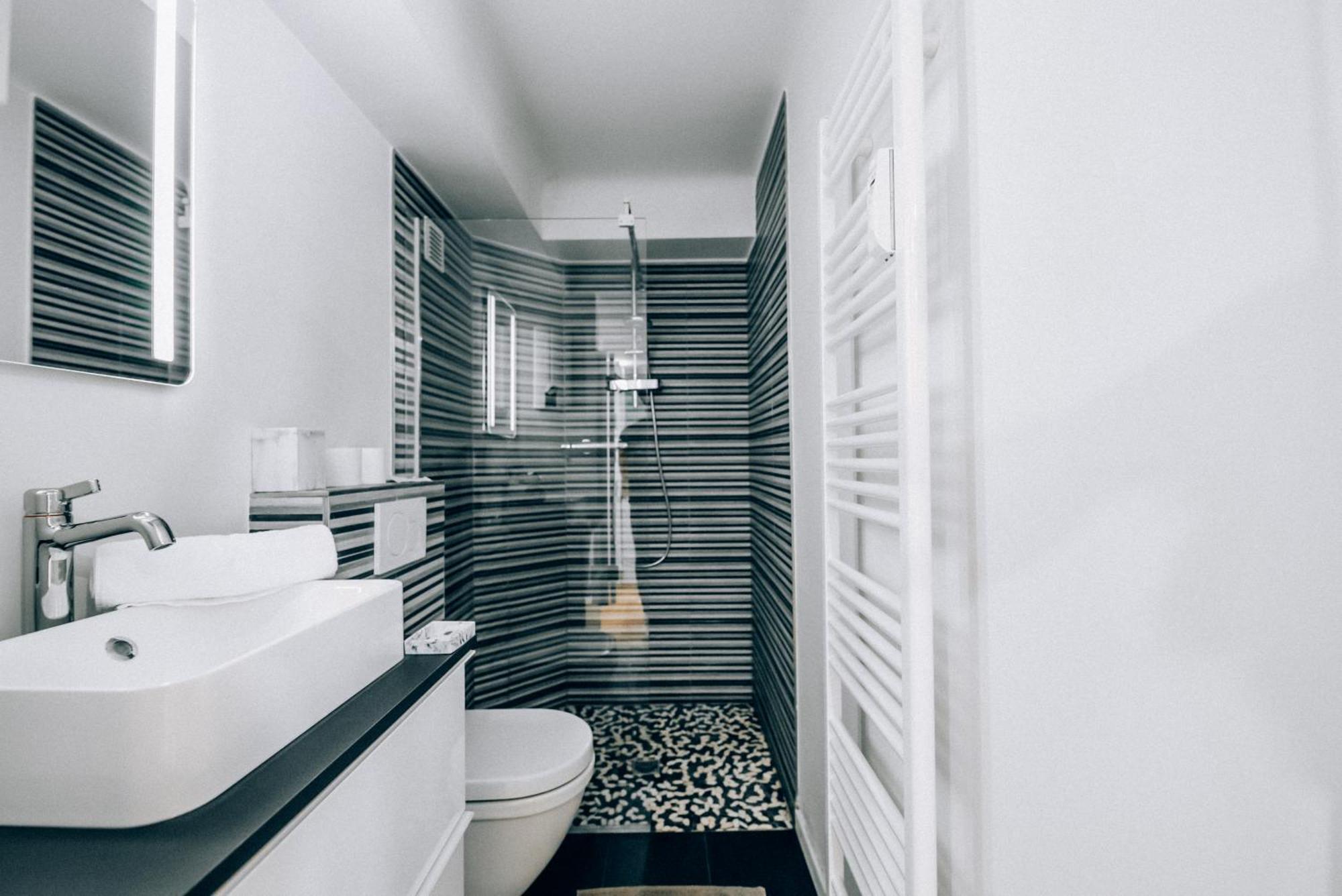 Cozy With Terrace, Pet-friendly, Near Center Appartement *