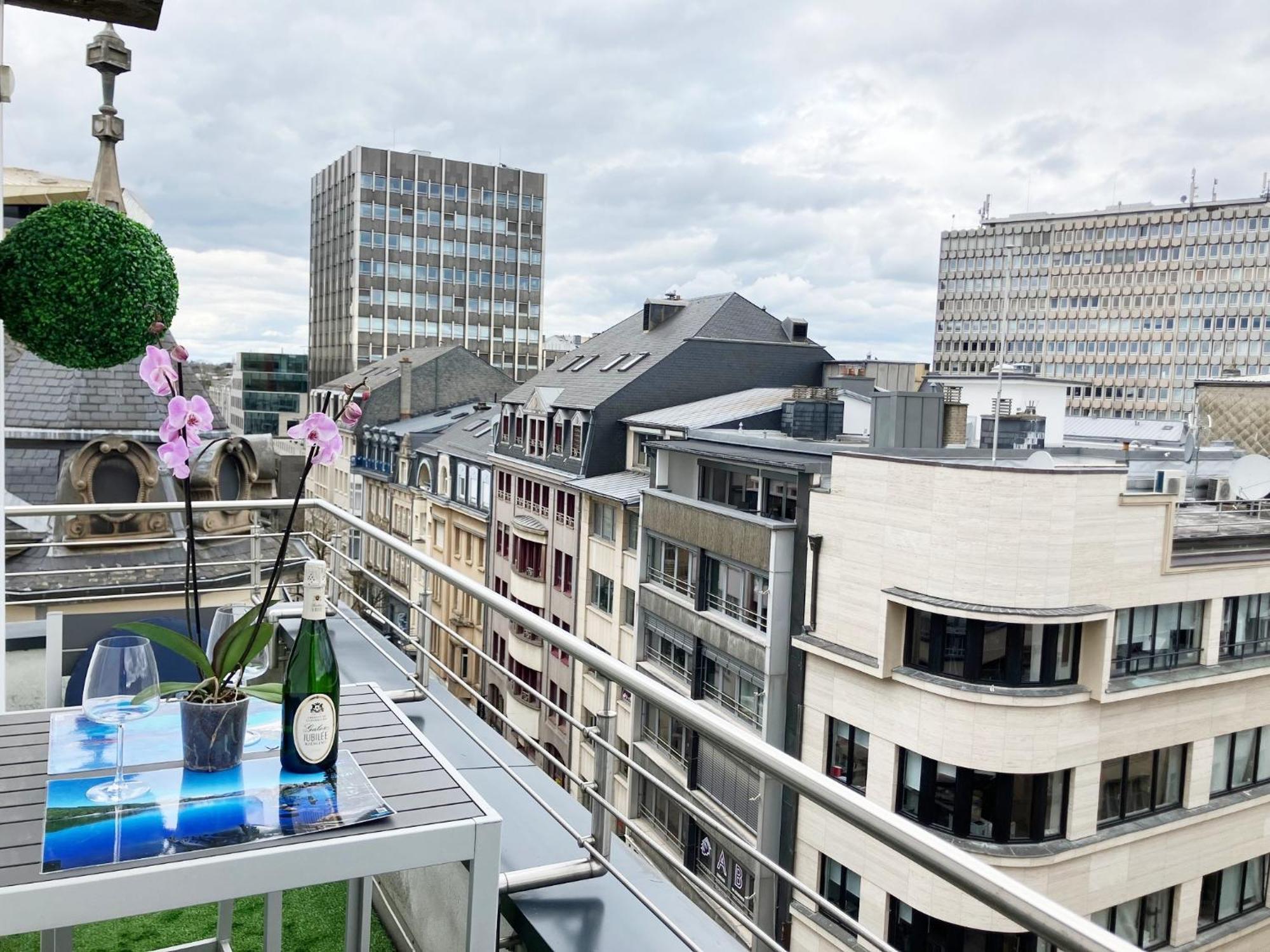 Unique Penthouse Joseph II Von Habsburg 1-4 Personnes A Cote De Louis Vuitton Apartment Luxembourg