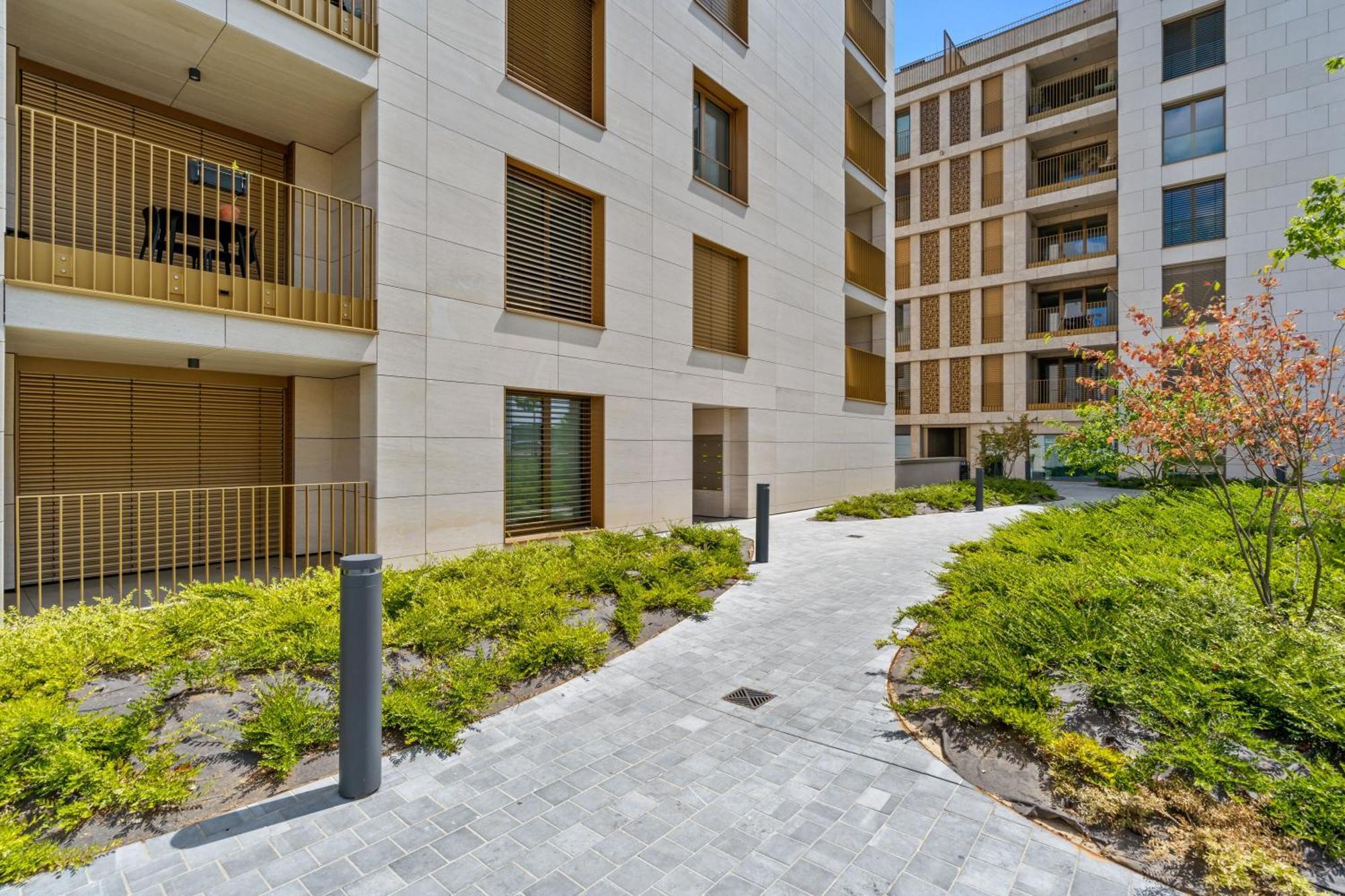 Charming Gasperich Near Cloche D'or Mall *