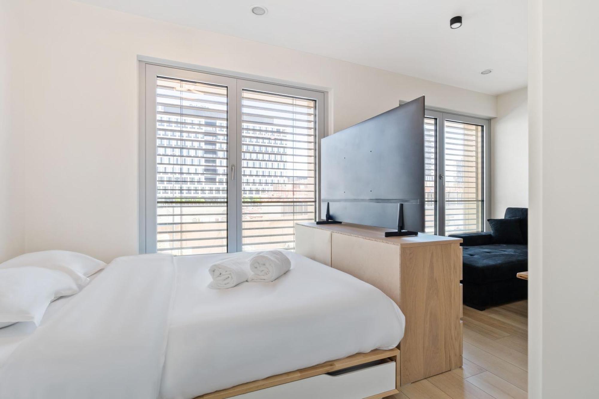 Charming Gasperich Near Cloche D'or Mall Apartment Luxembourg