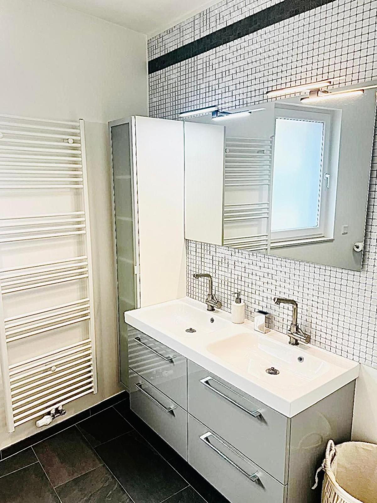 Beautiful 2 Bedrooms Flat In