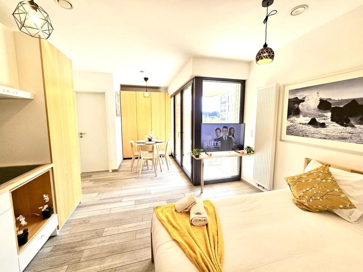 Apartment Cozy With Sunny Terrace-chiny3