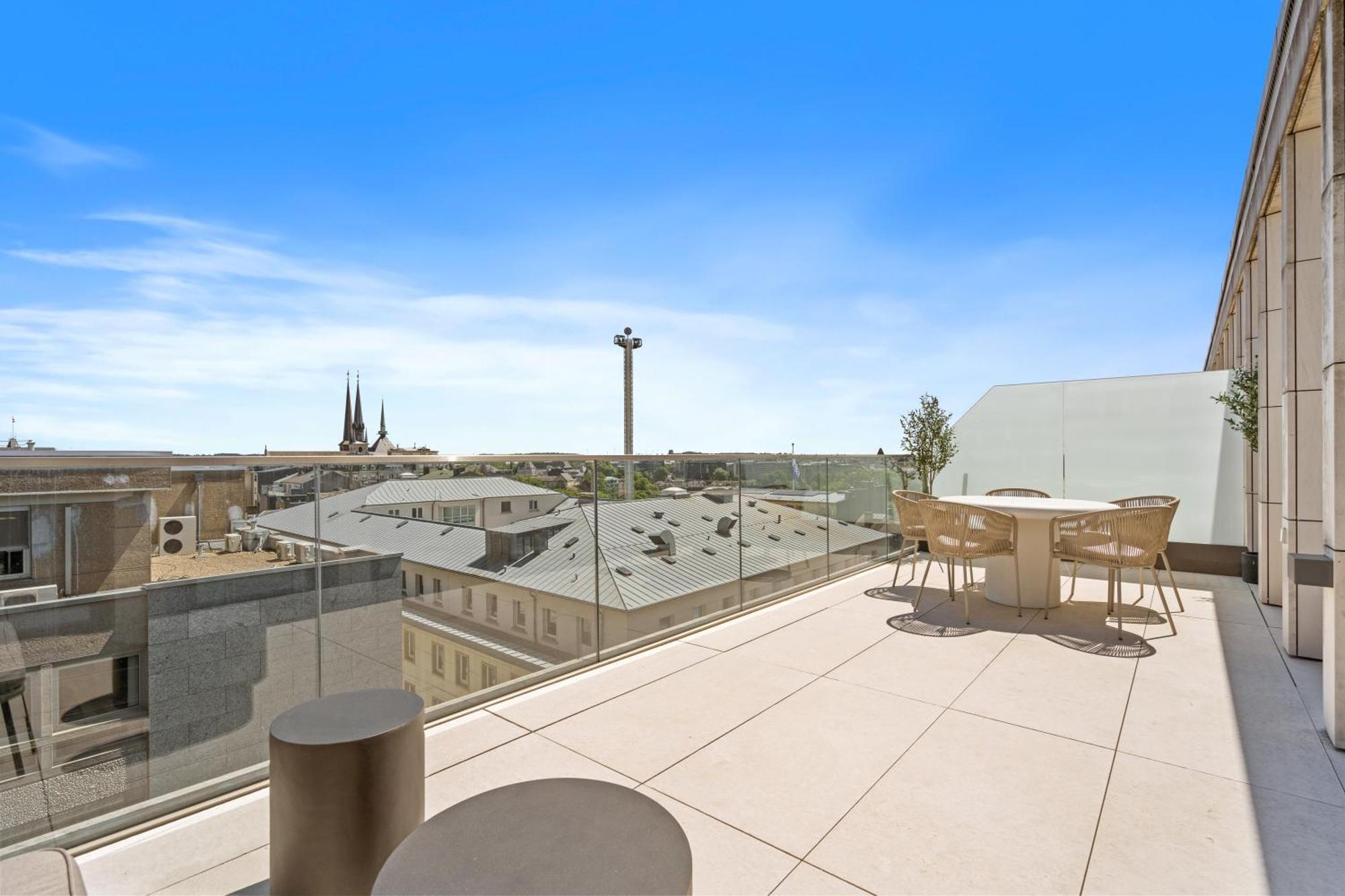 Voya Zenit Royal - Luxury Rooftop Views & Concierge Apartment