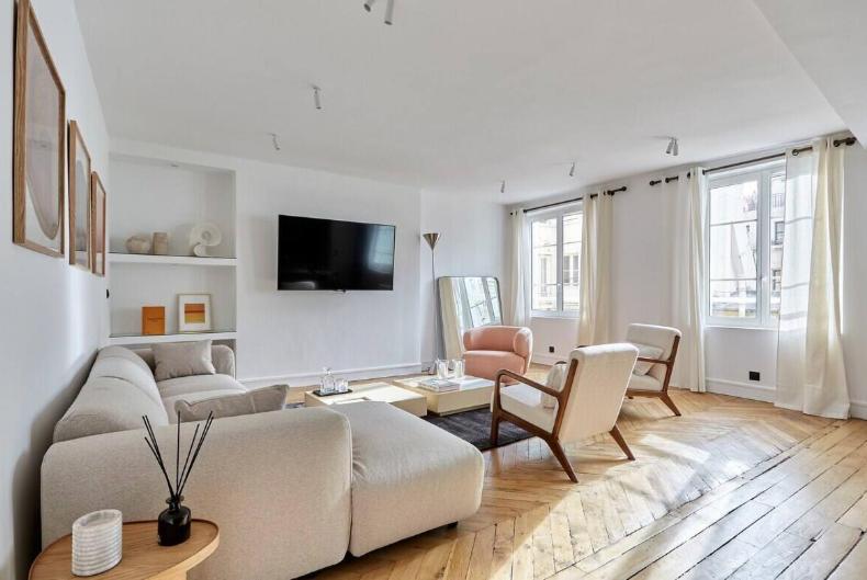 Elegant Two Bedroom In Center * Luxembourg