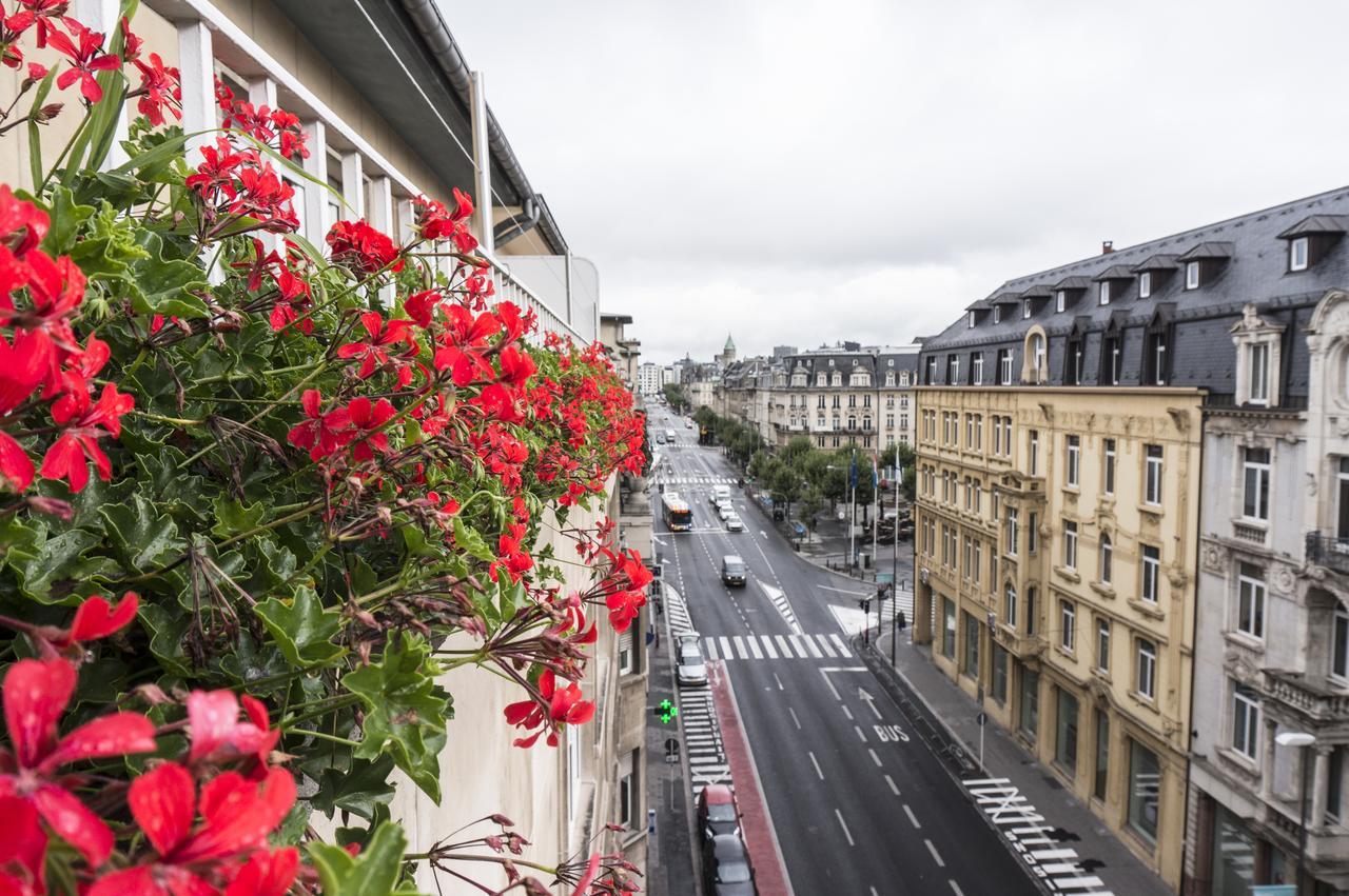 The Queen Luxury - Carlotta * Luxembourg