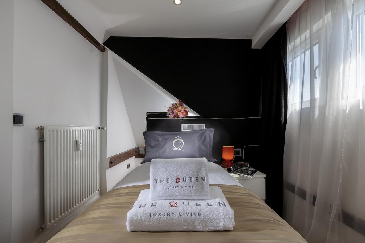 The Queen Luxury - Medici * Luxembourg