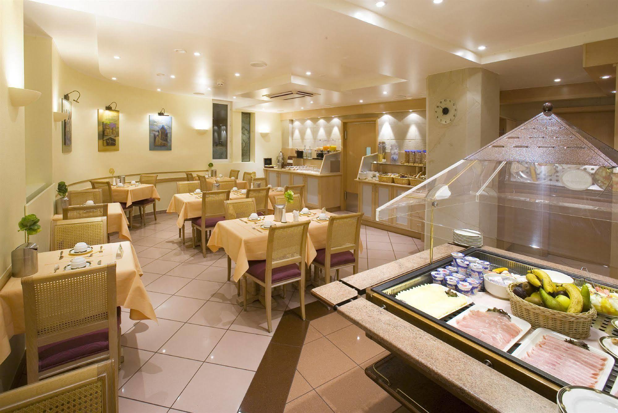 City Hotel