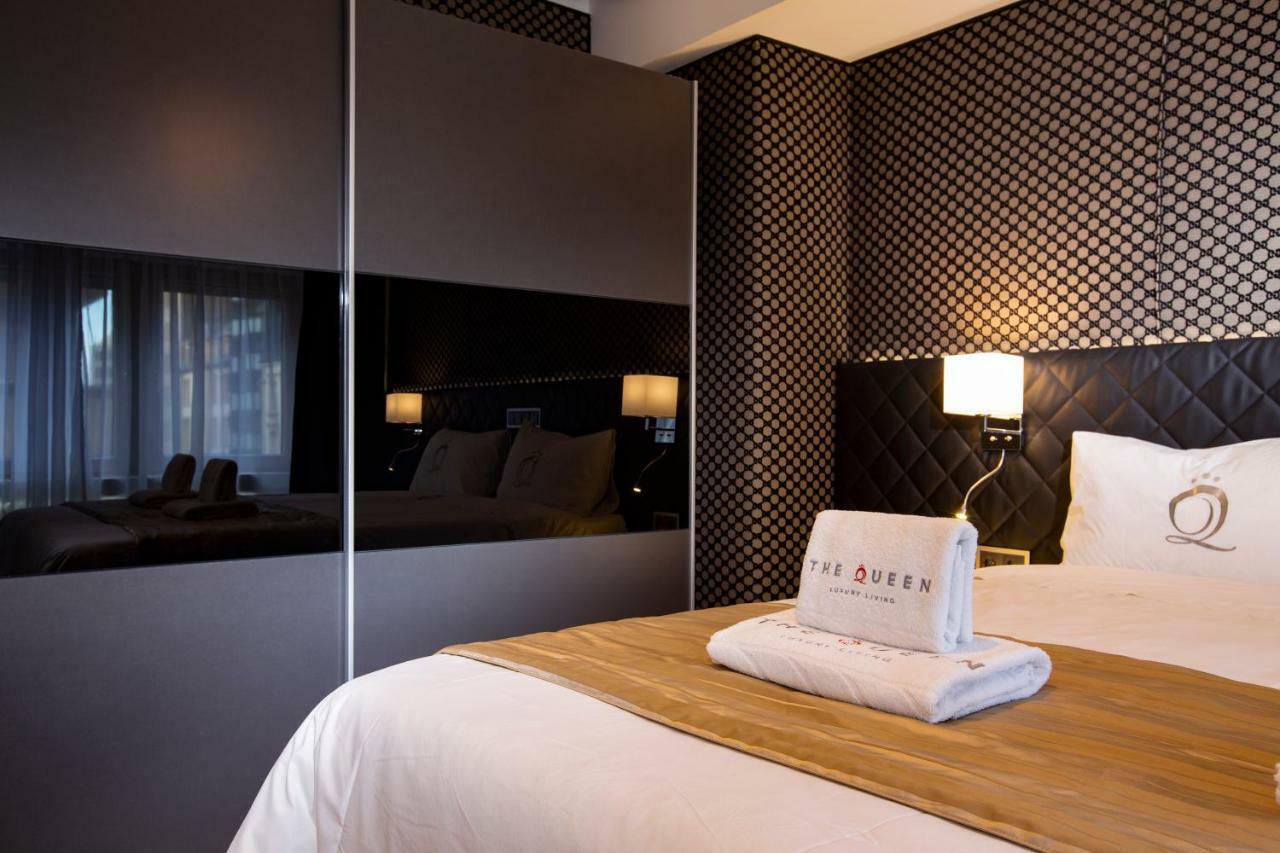 The Queen Luxury - Carlotta Luxembourg