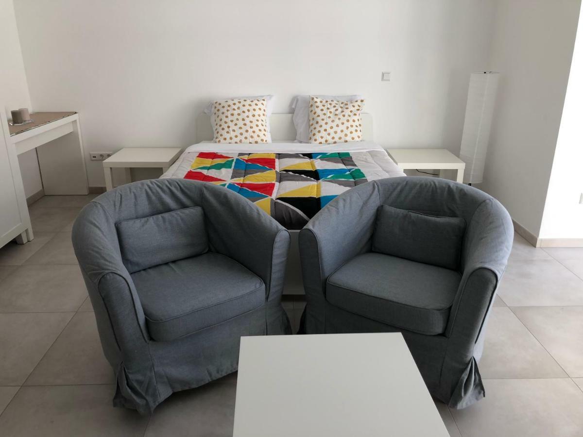 Lotus Apartment *