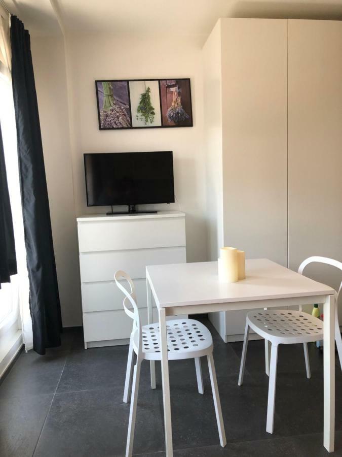 Studio With Rooftop Terrace * Luxemburgo