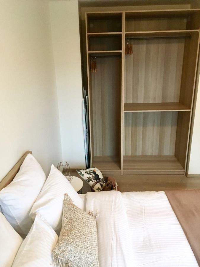 Modern 100m2 Flat 2mn Walking From Train Station In City Center, Free Parking -2a Appartement
