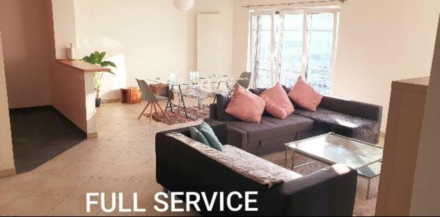Modern 100m2 Flat 2mn Walking From Train Station In City Center, Free Parking -2a Appartement *