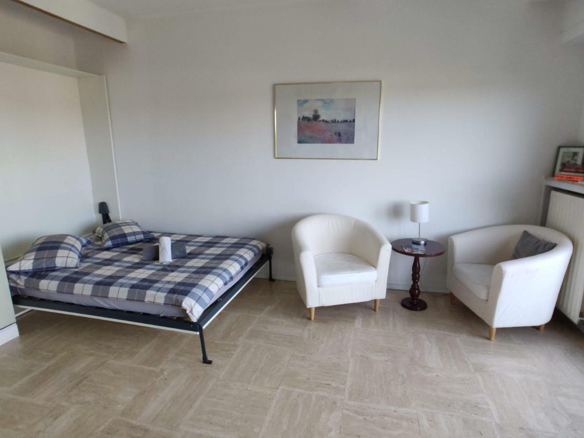 Studio Flat With Best Views Of City *