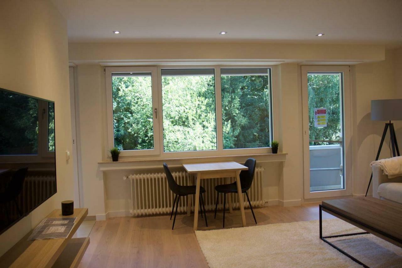 Fully Renovated Studio Flat With Own Parking *