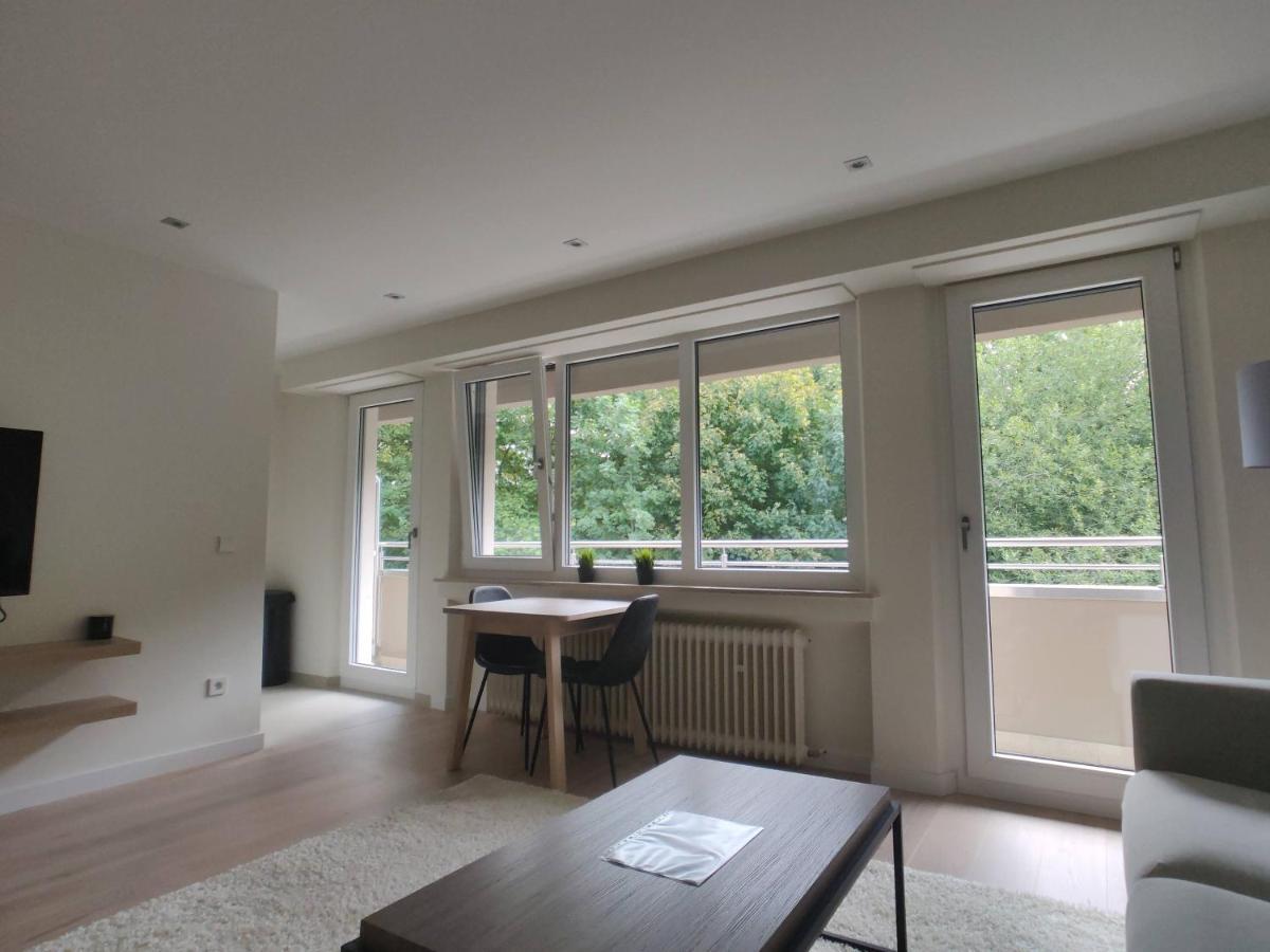 Apartment Fully Renovated Studio Flat With Own Parking *