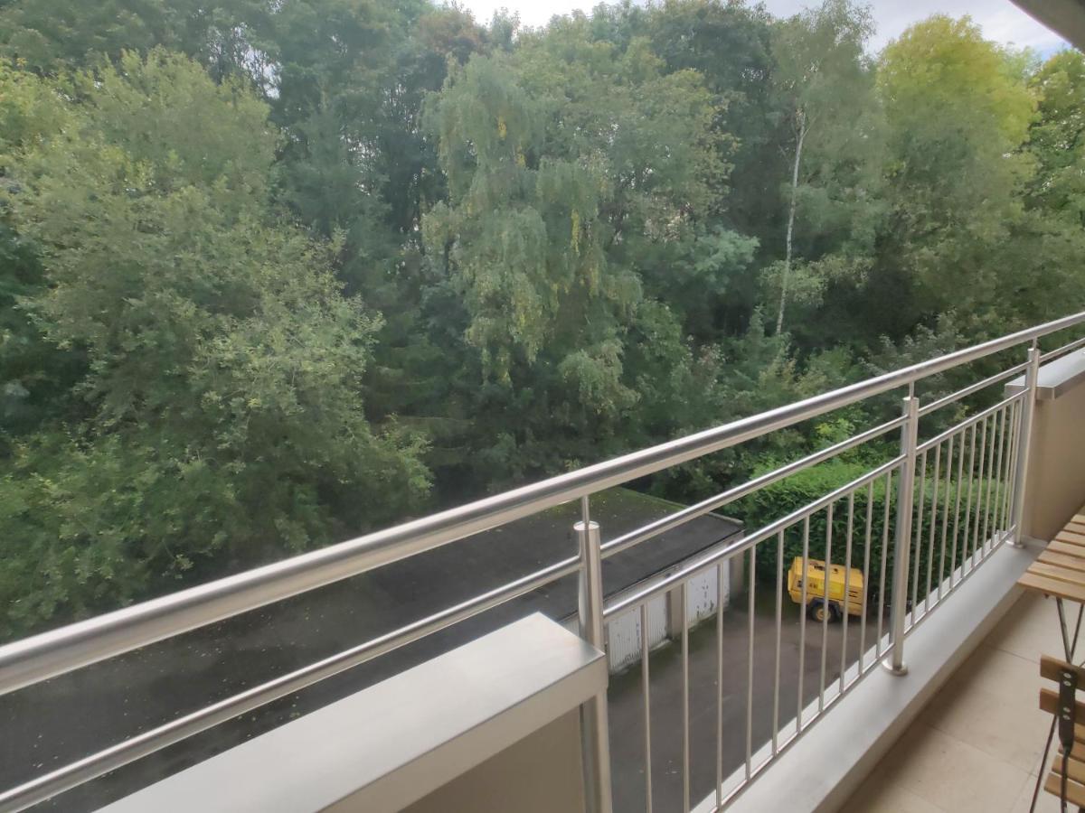 Fully Renovated Studio Flat With Own Parking